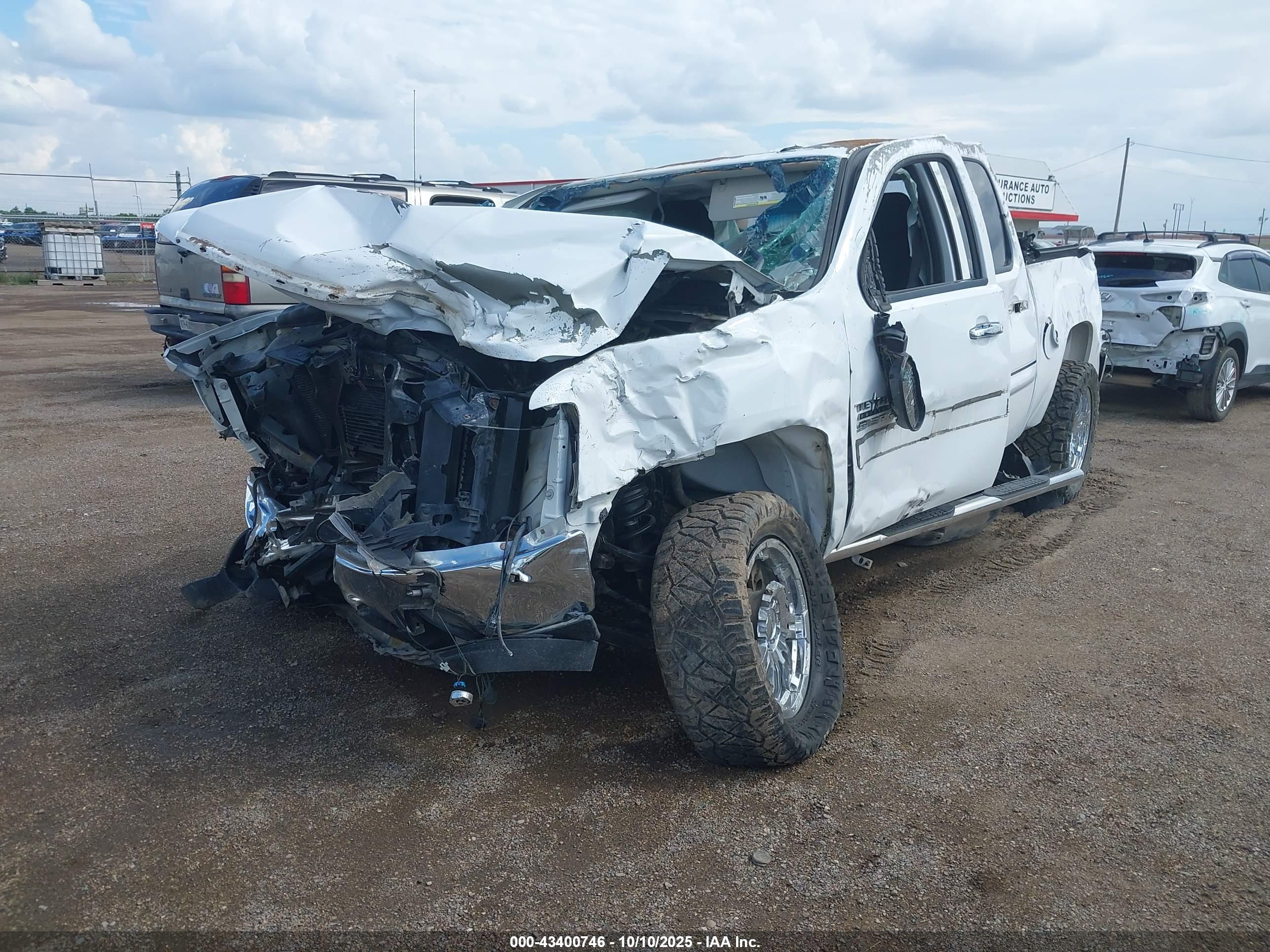 GMC SIERRA image 2