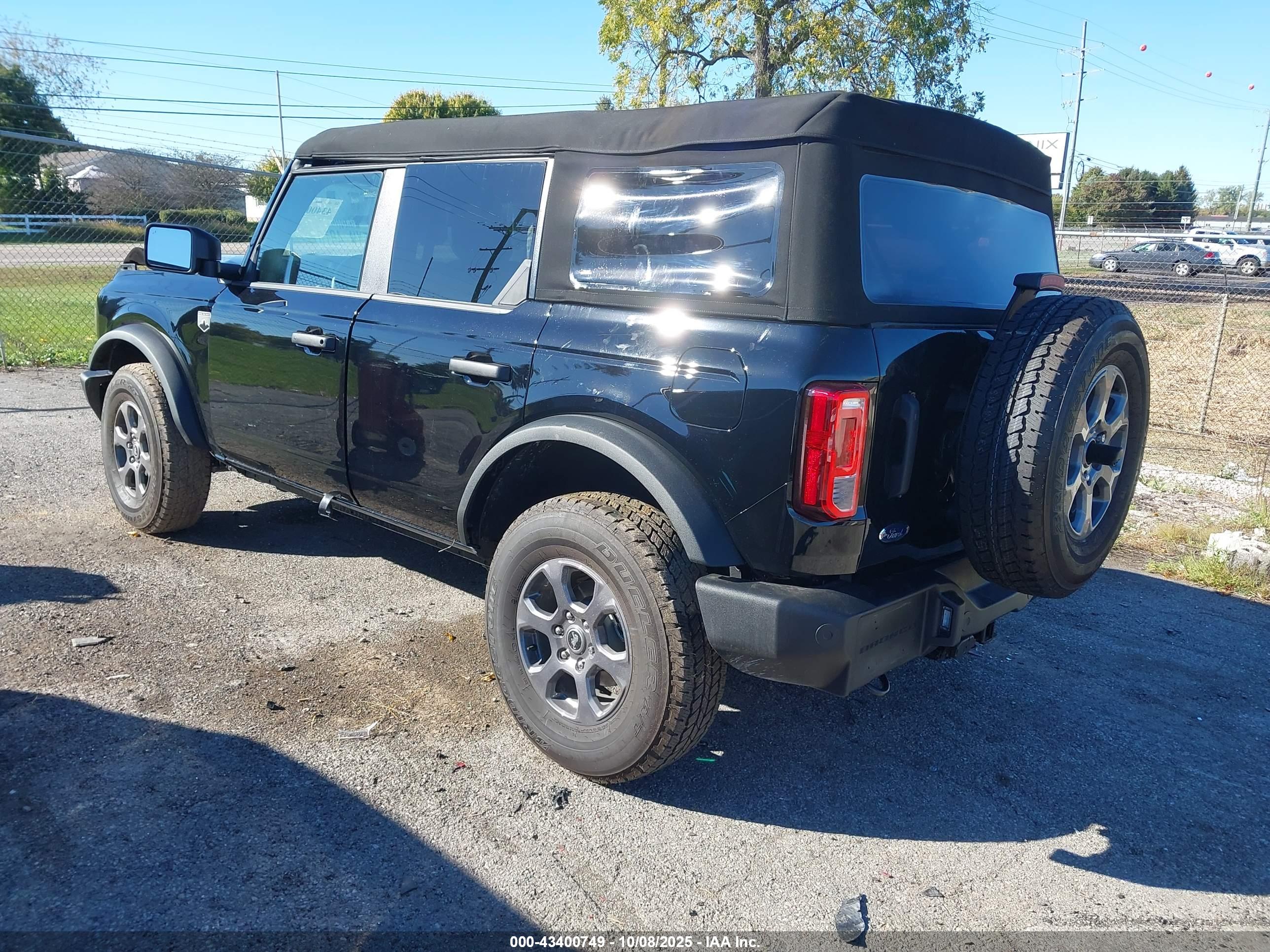 FORD BRONCO image 3
