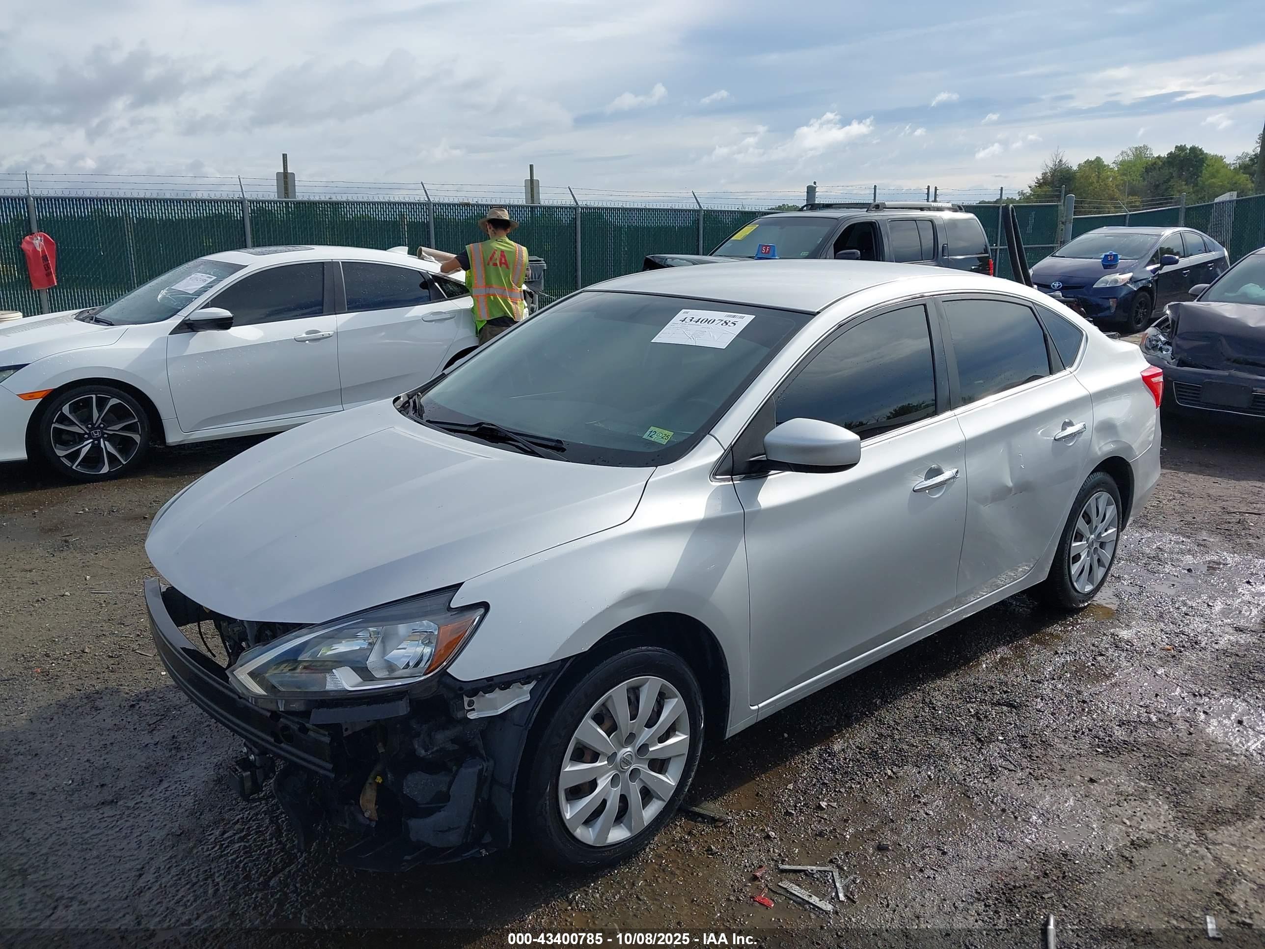NISSAN SENTRA image 2