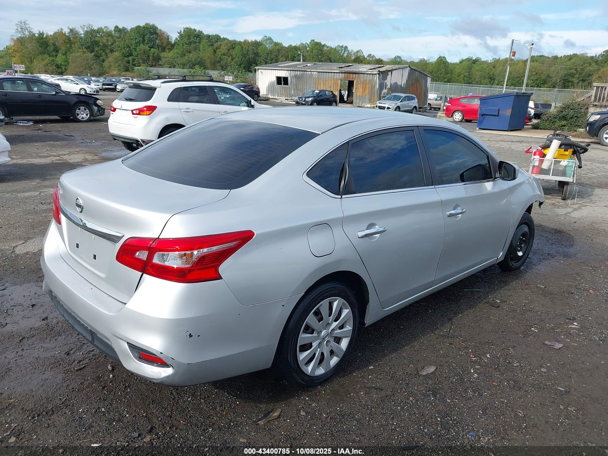 NISSAN SENTRA image 4