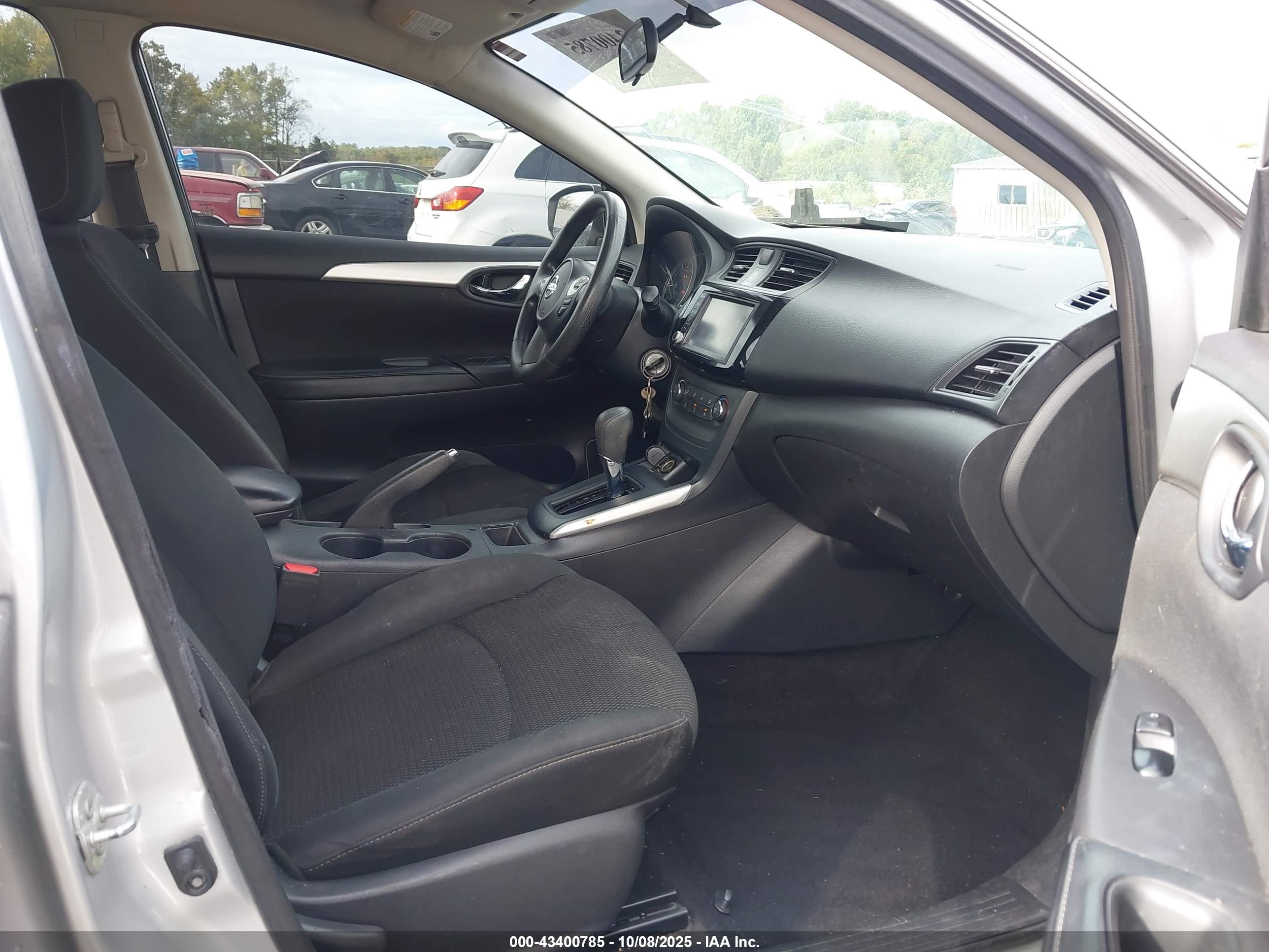 NISSAN SENTRA image 5