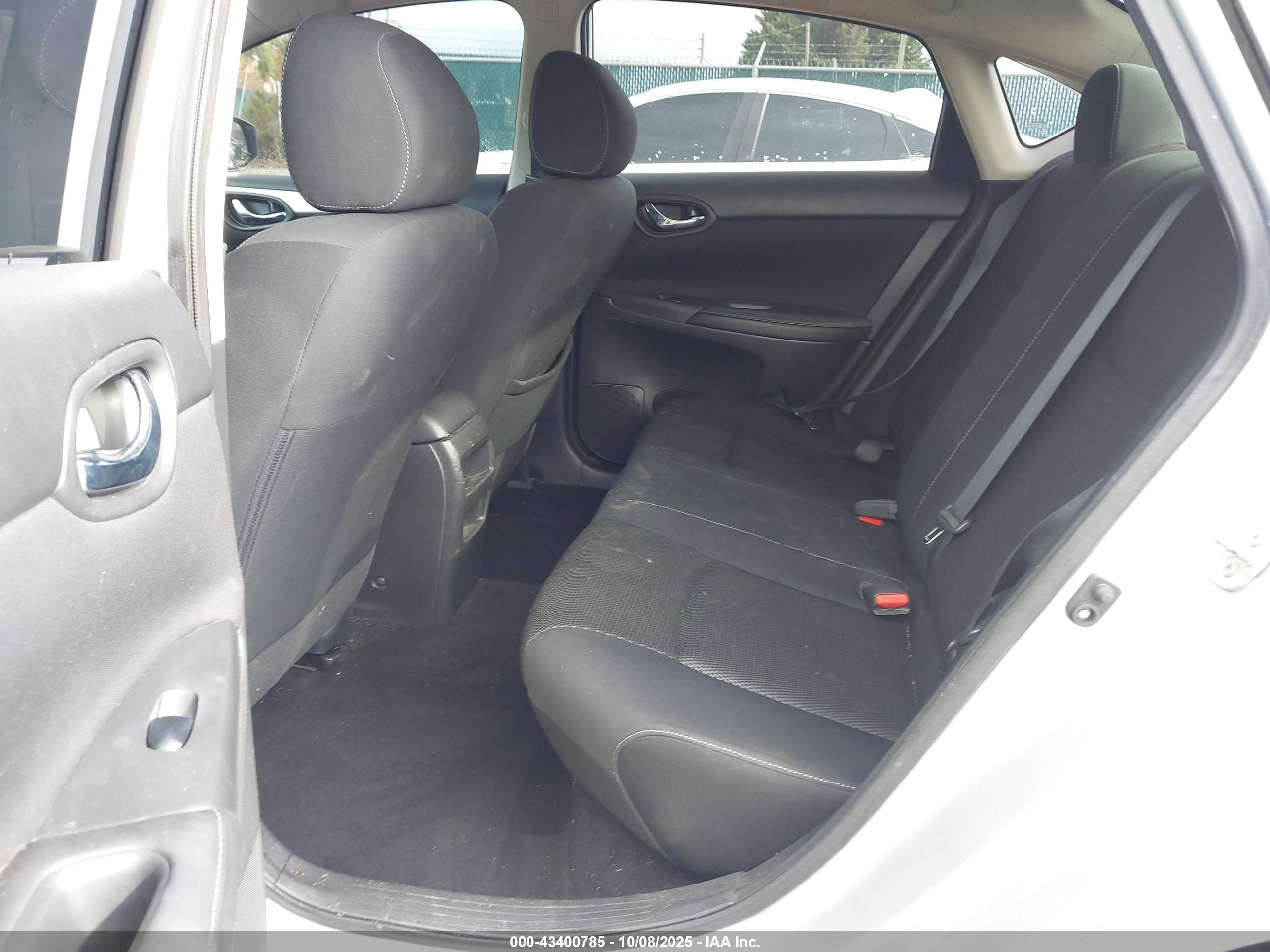 NISSAN SENTRA image 8