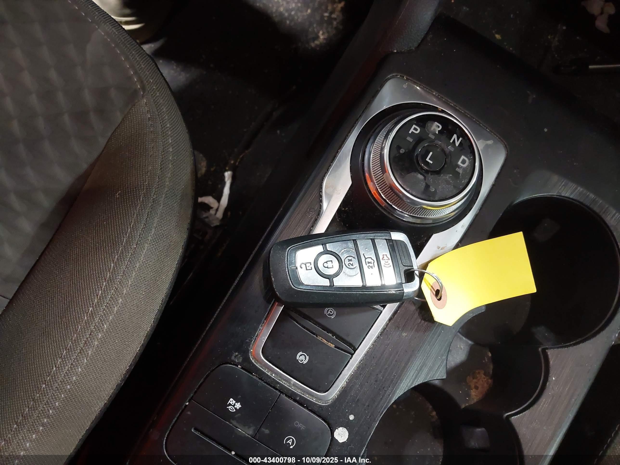 FORD ESCAPE image 11