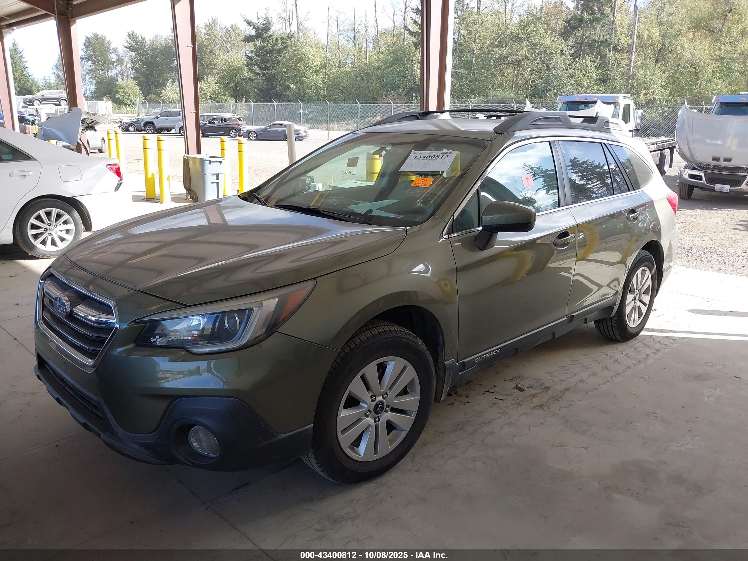 SUBARU OUTBACK image 2
