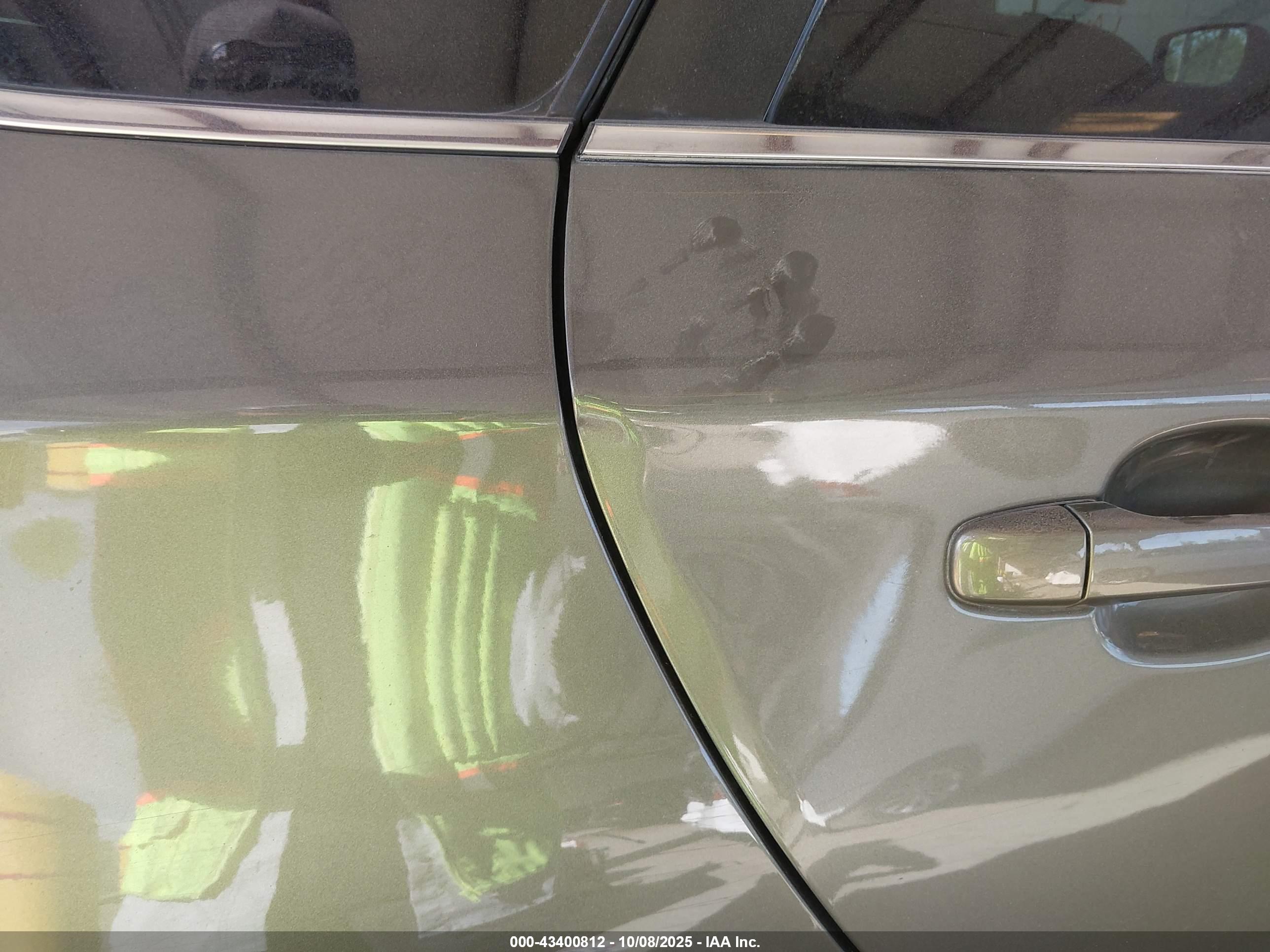 SUBARU OUTBACK image 6