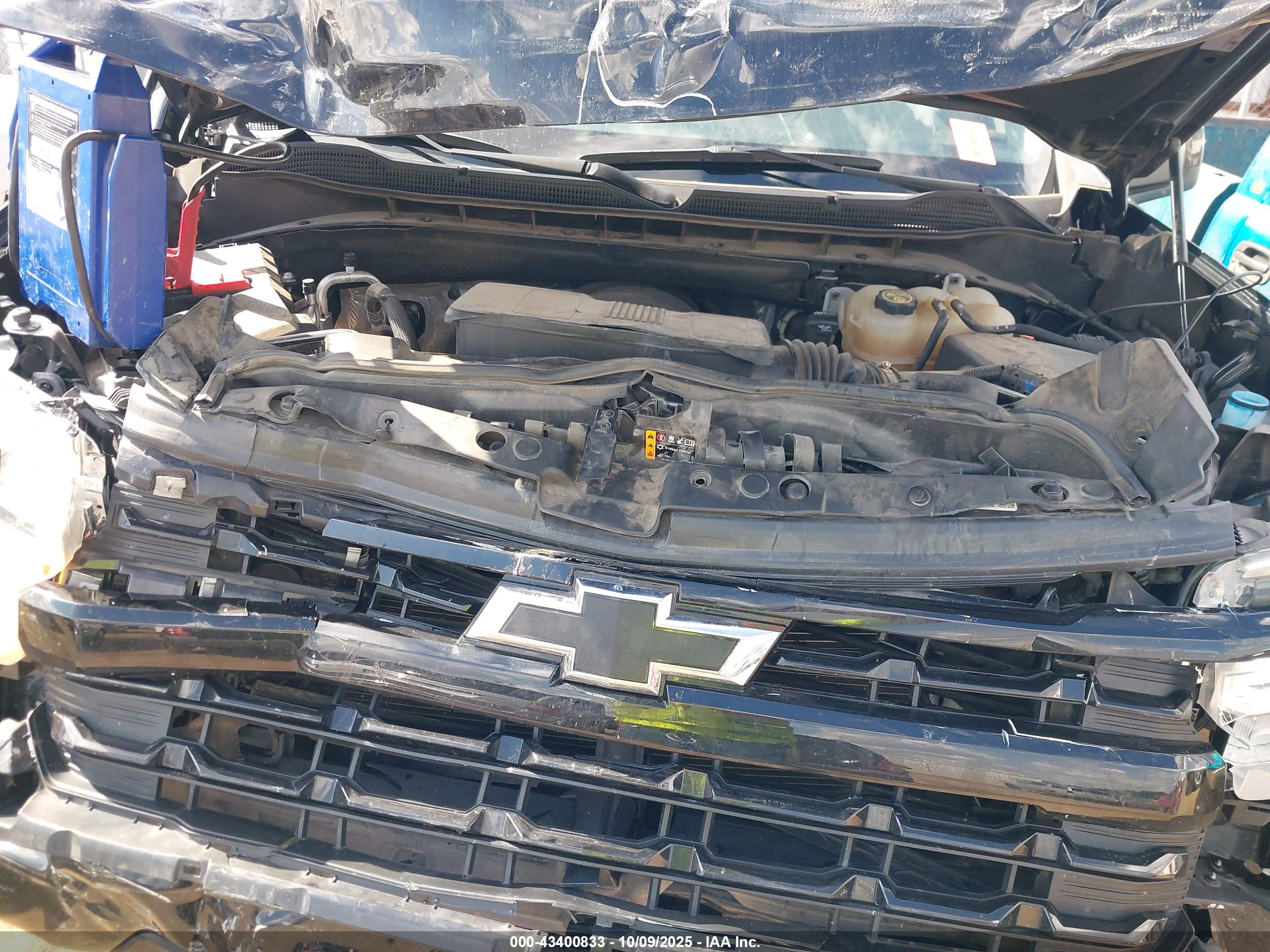 CHEVROLET SILVERADO image 10