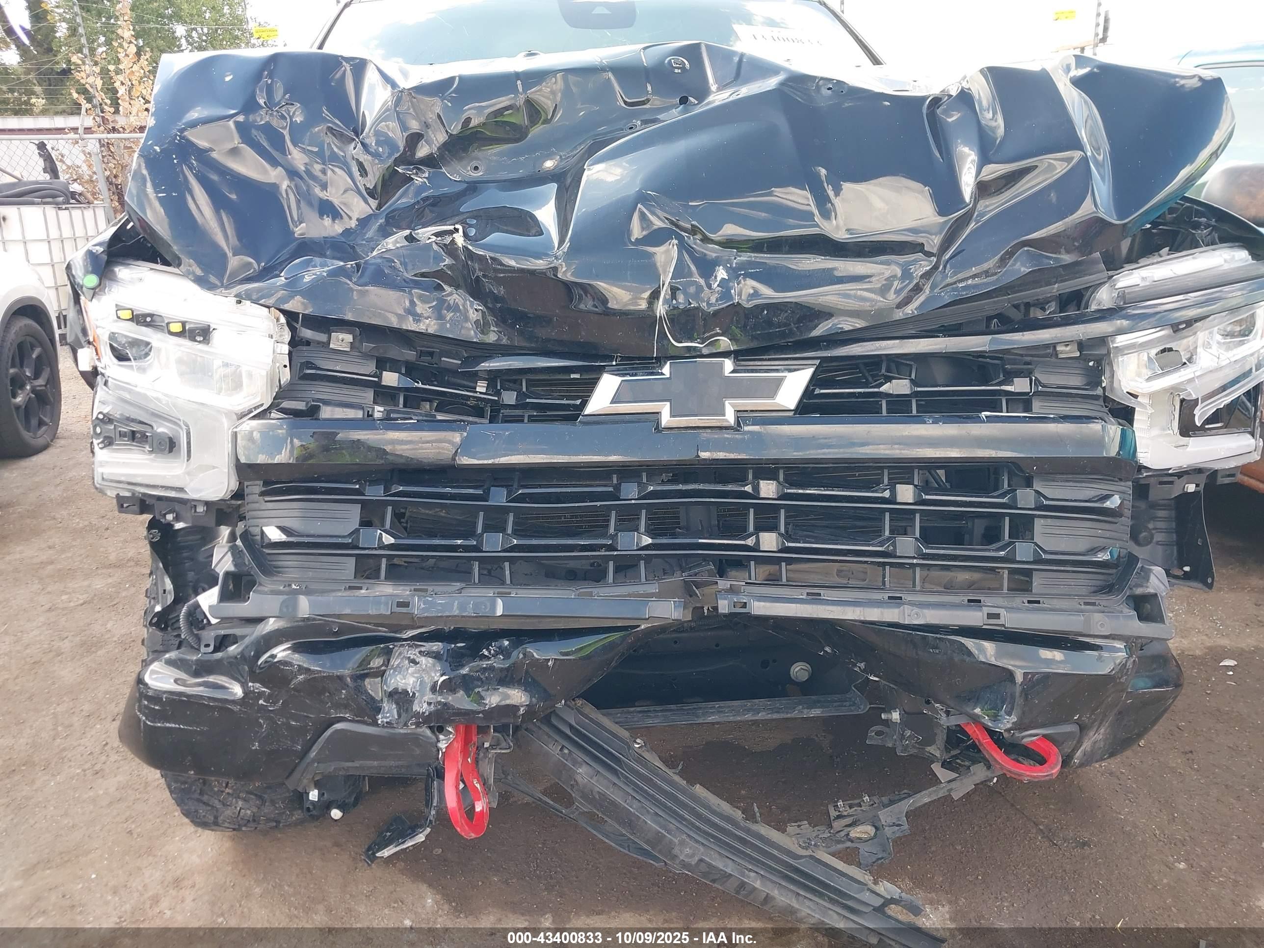 CHEVROLET SILVERADO image 6