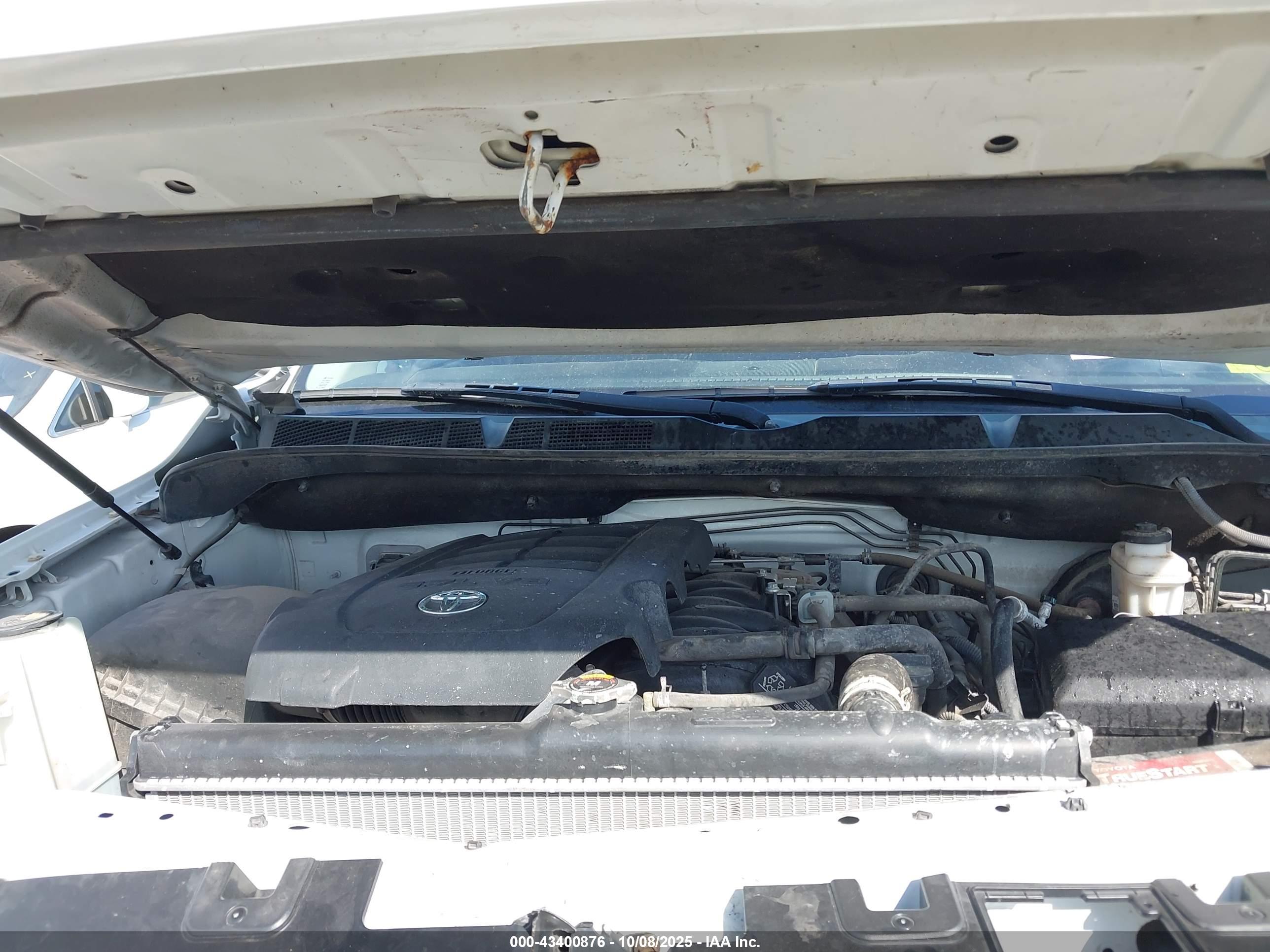 TOYOTA TUNDRA image 10
