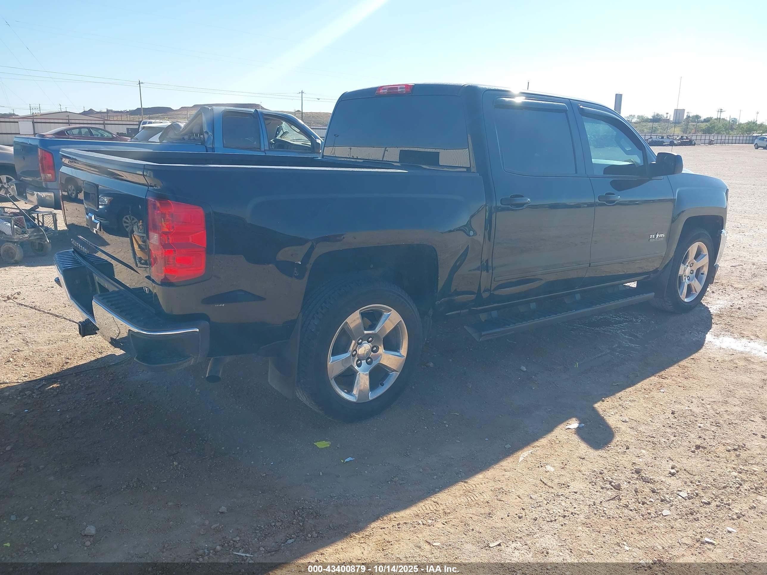 CHEVROLET SILVERADO image 4