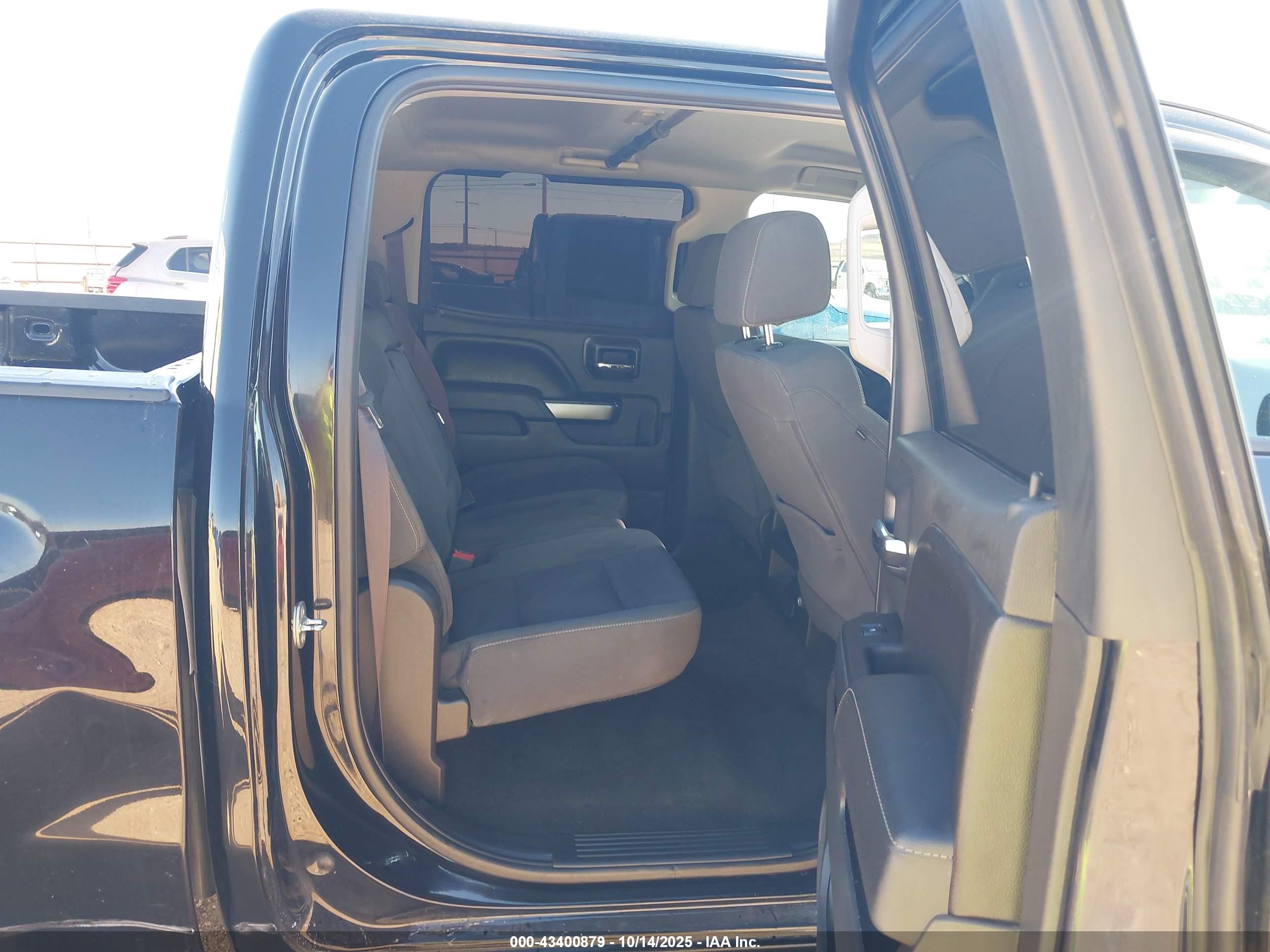 CHEVROLET SILVERADO image 8