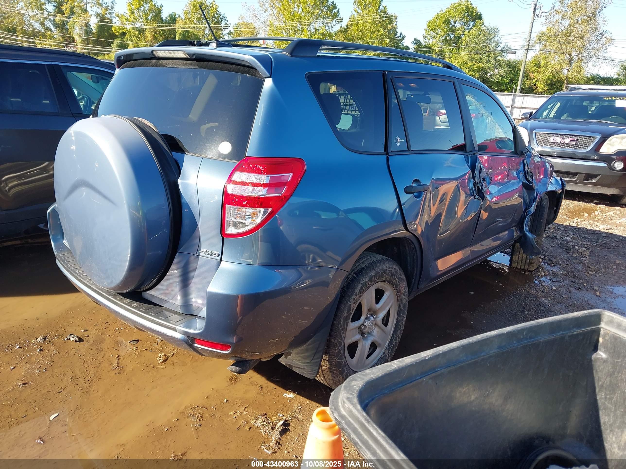 TOYOTA RAV4 image 4