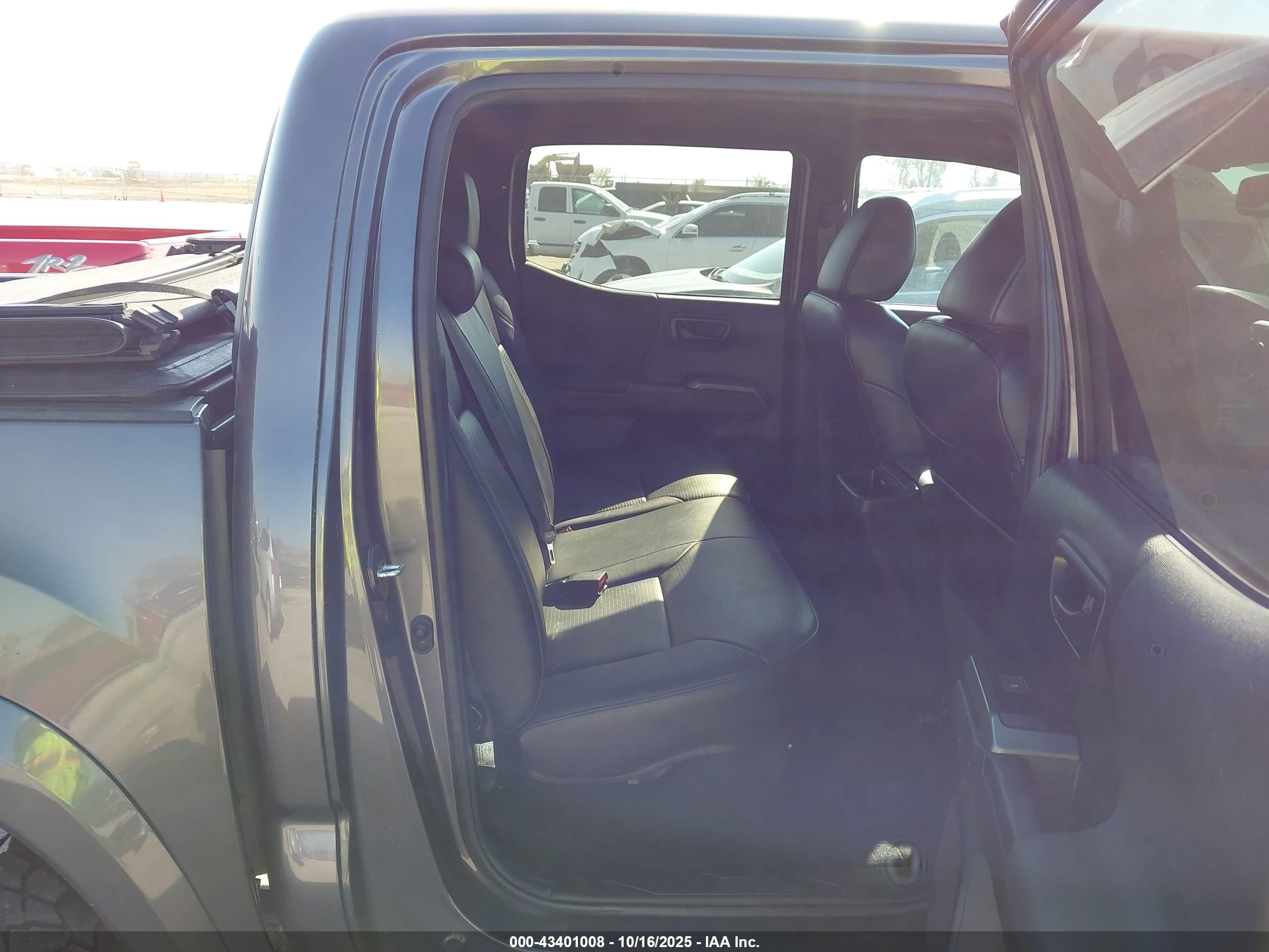 TOYOTA TACOMA image 8