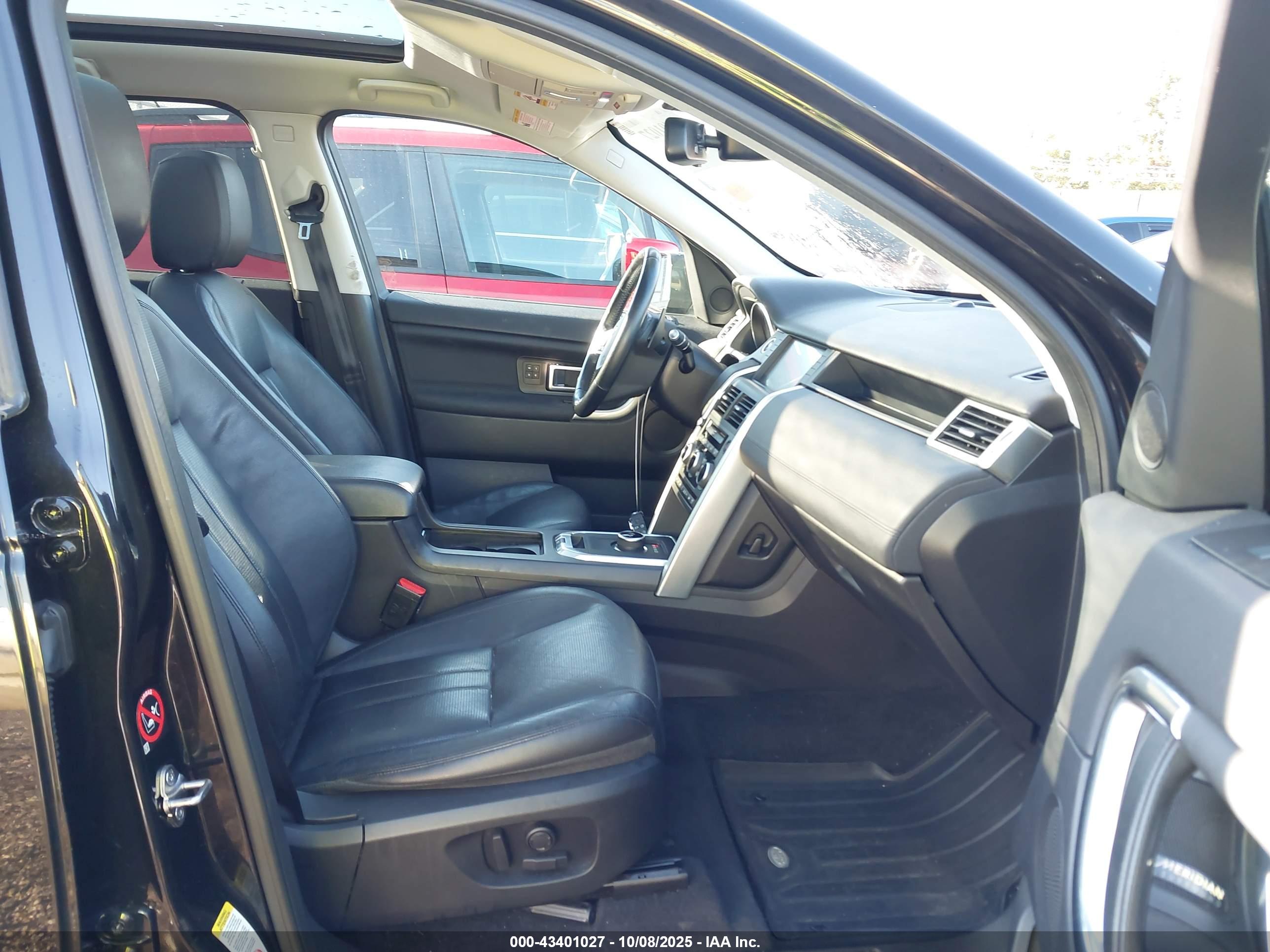 LAND ROVER image 5