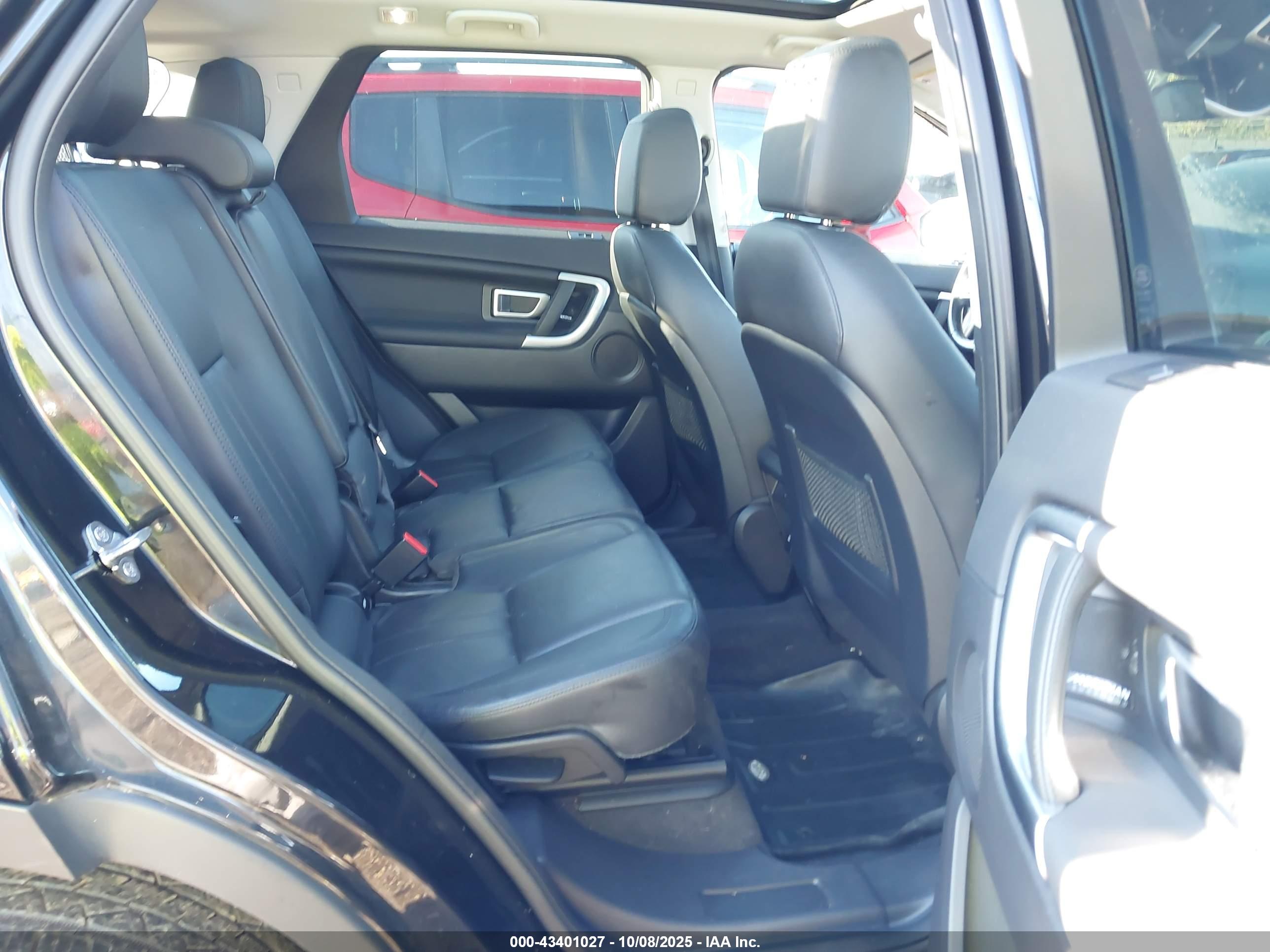 LAND ROVER image 8