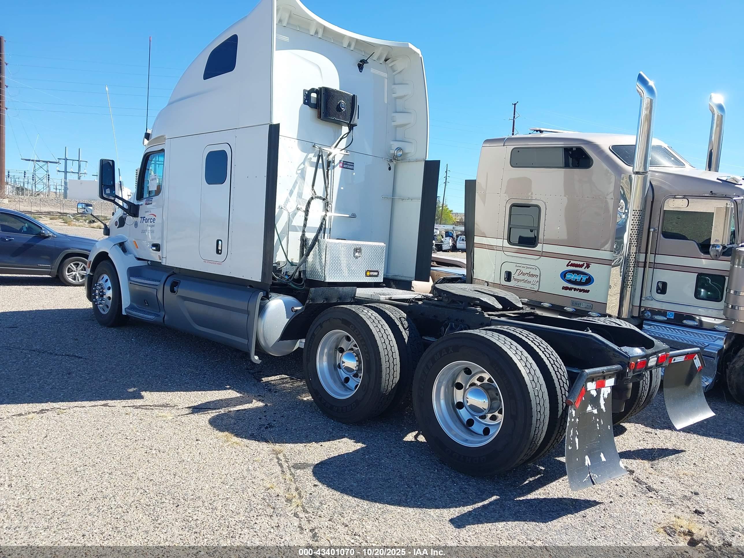 PETERBILT 579 image 3