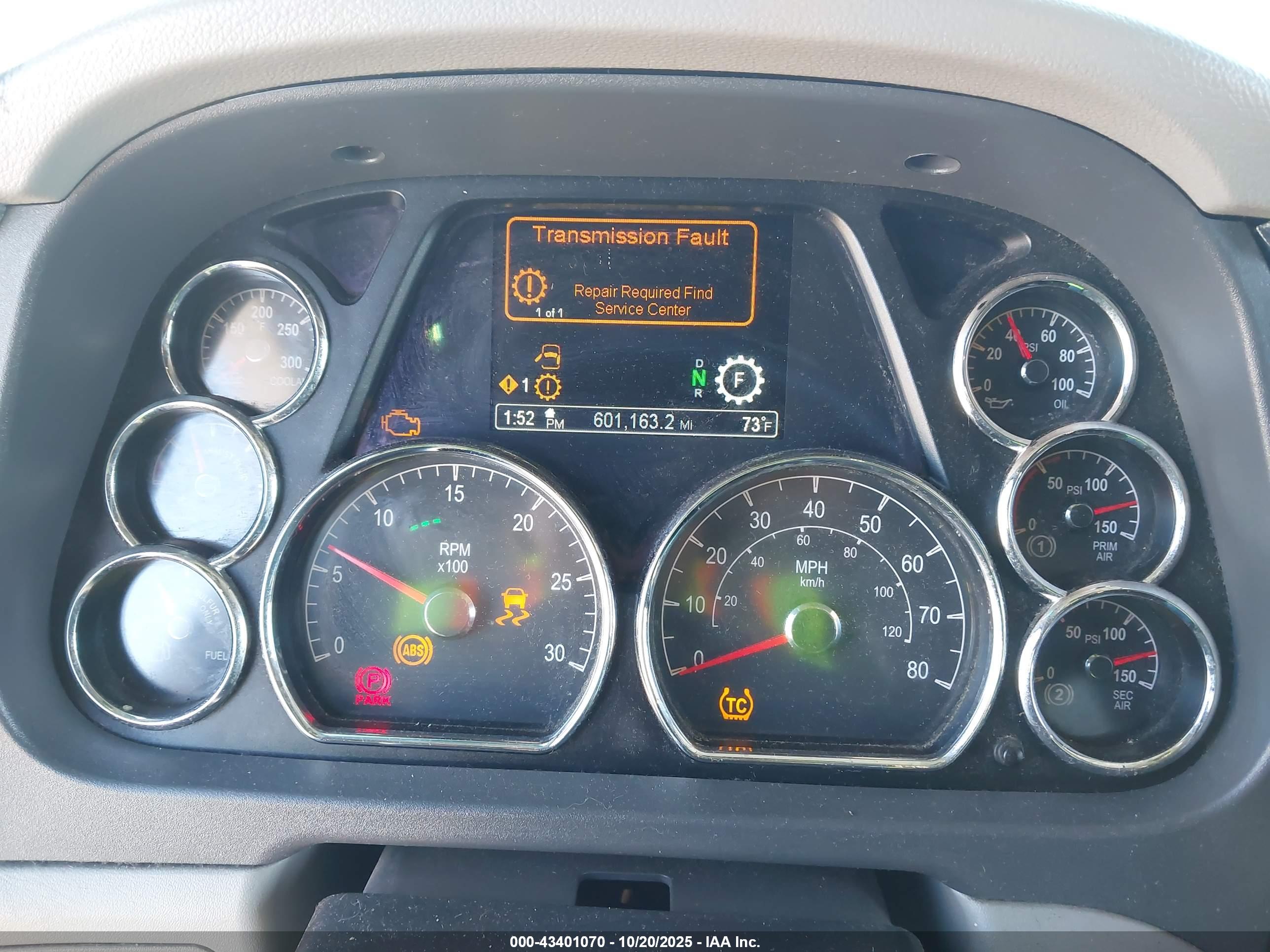 PETERBILT 579 image 6