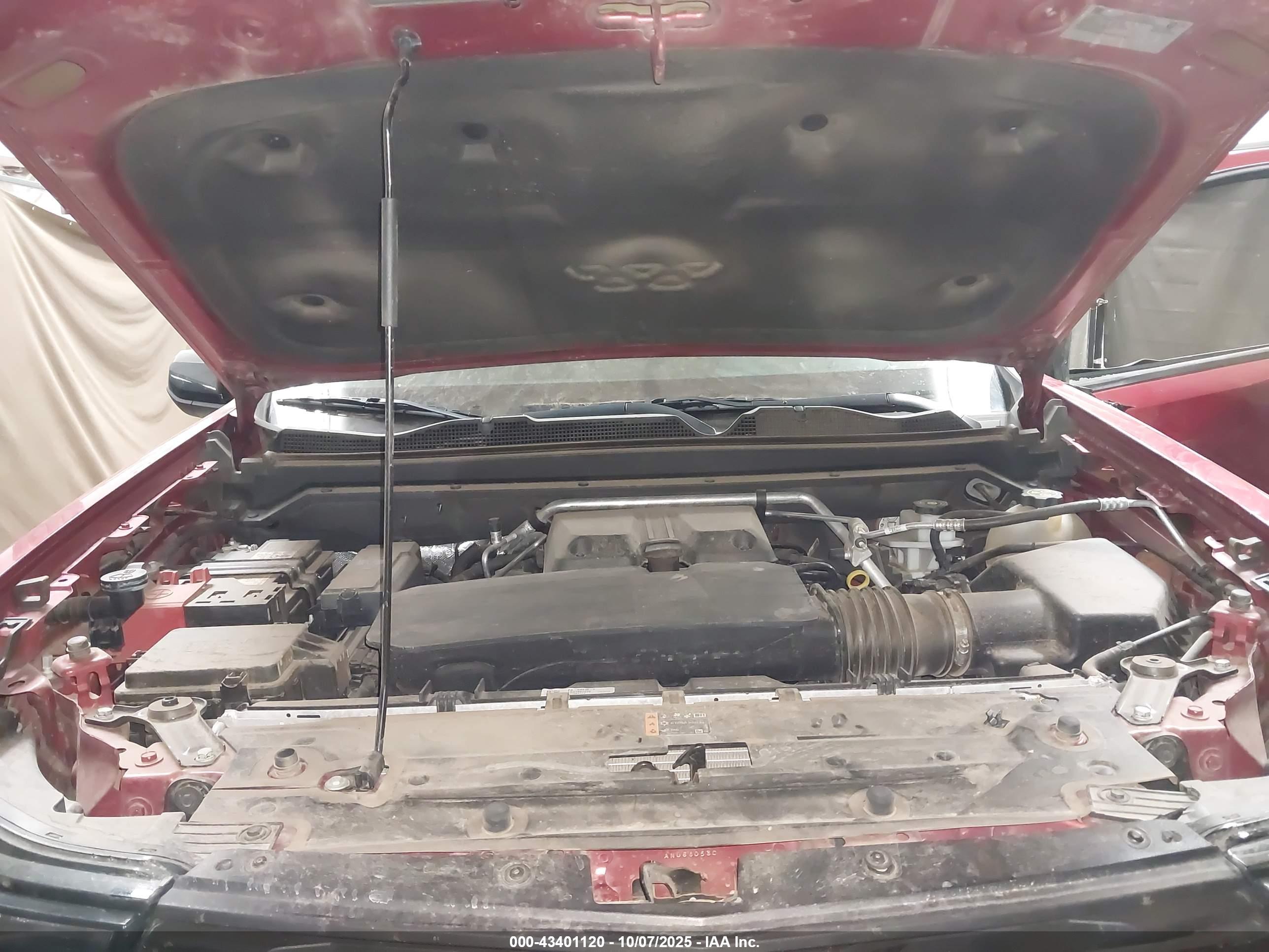 CHEVROLET COLORADO image 10