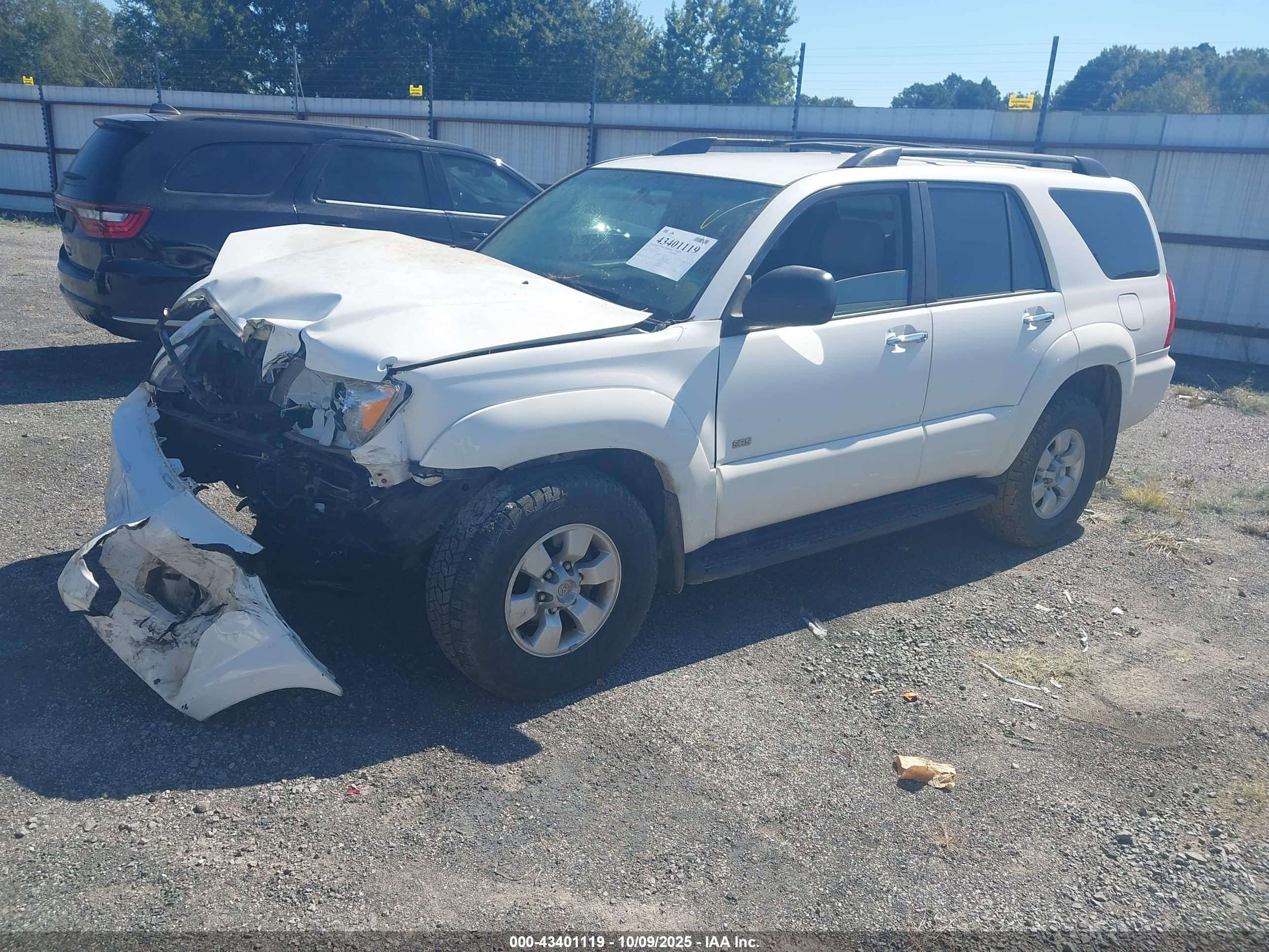 TOYOTA 4RUNNER image 2