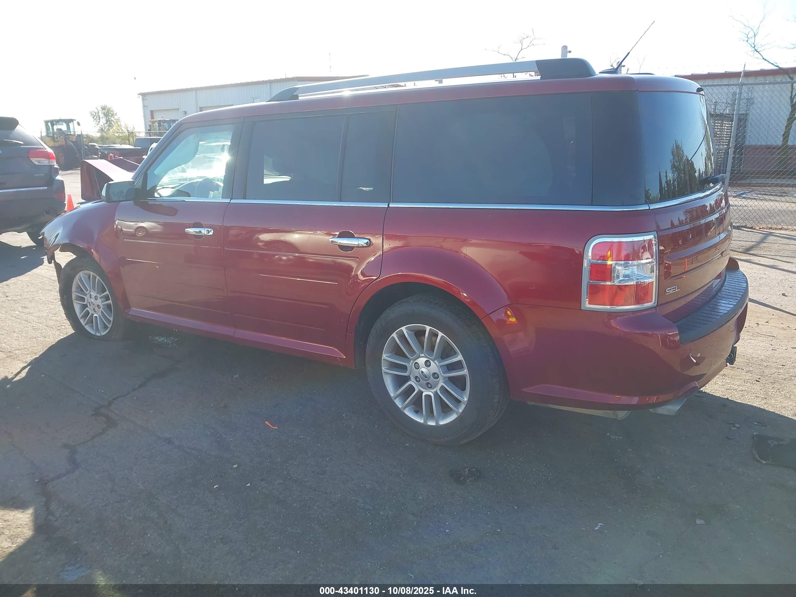 FORD FLEX image 3