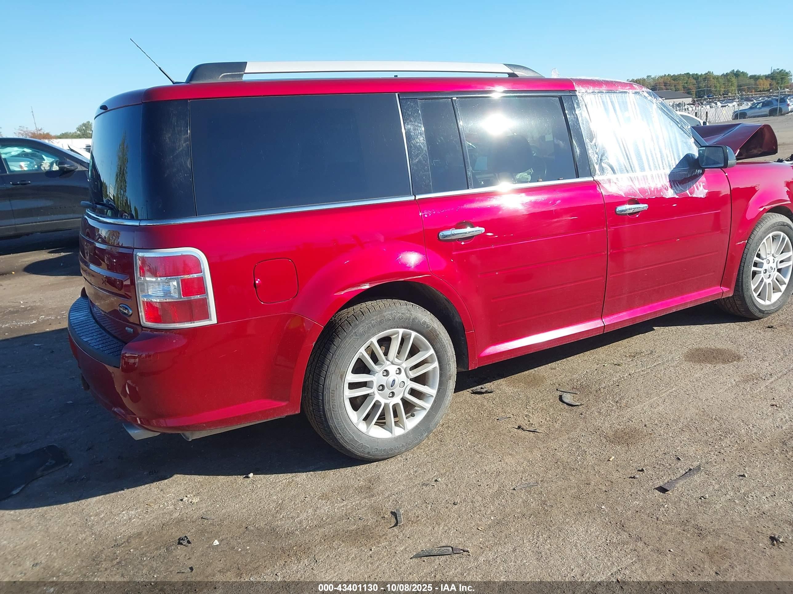 FORD FLEX image 4