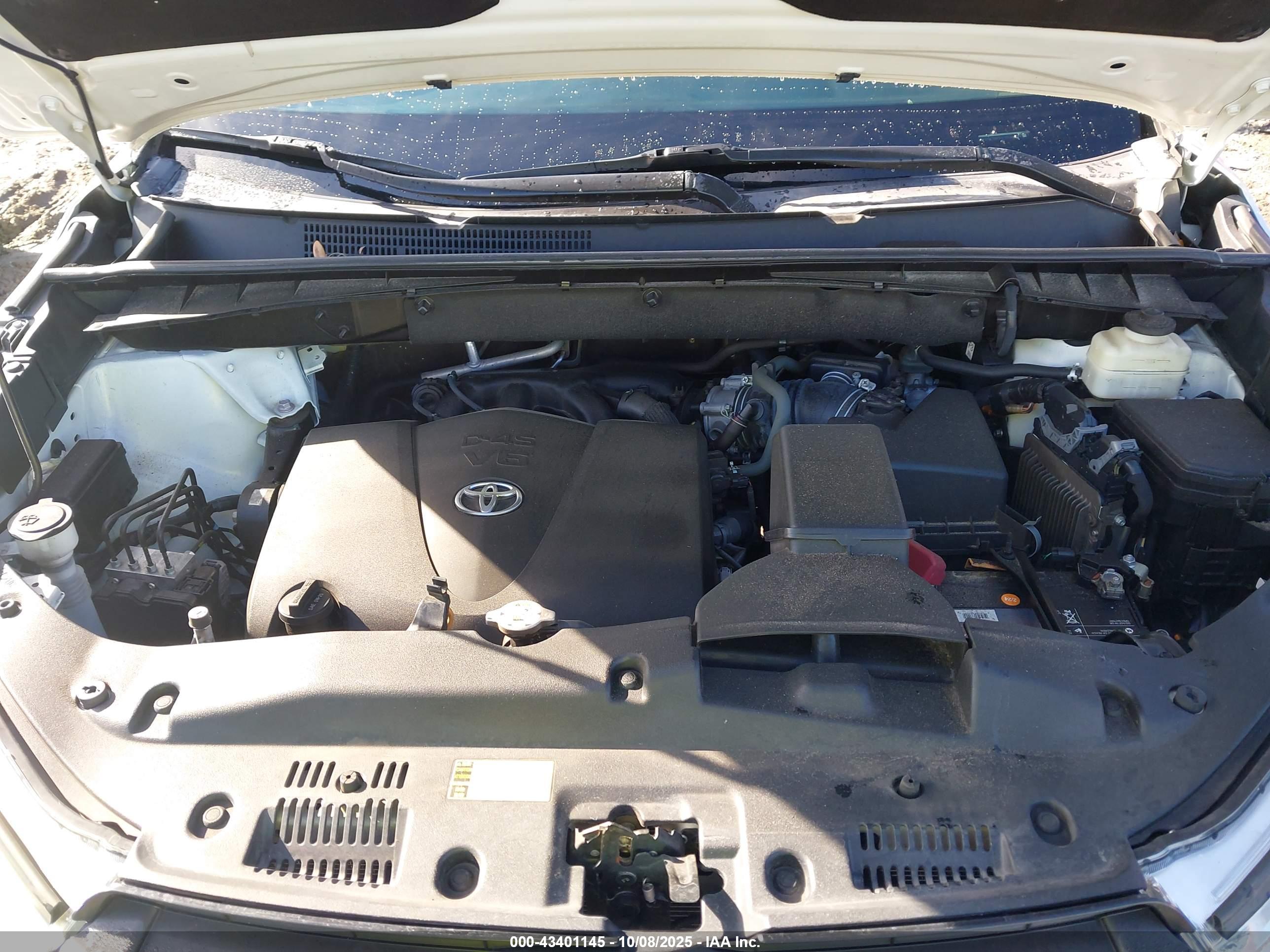 TOYOTA HIGHLANDER image 10
