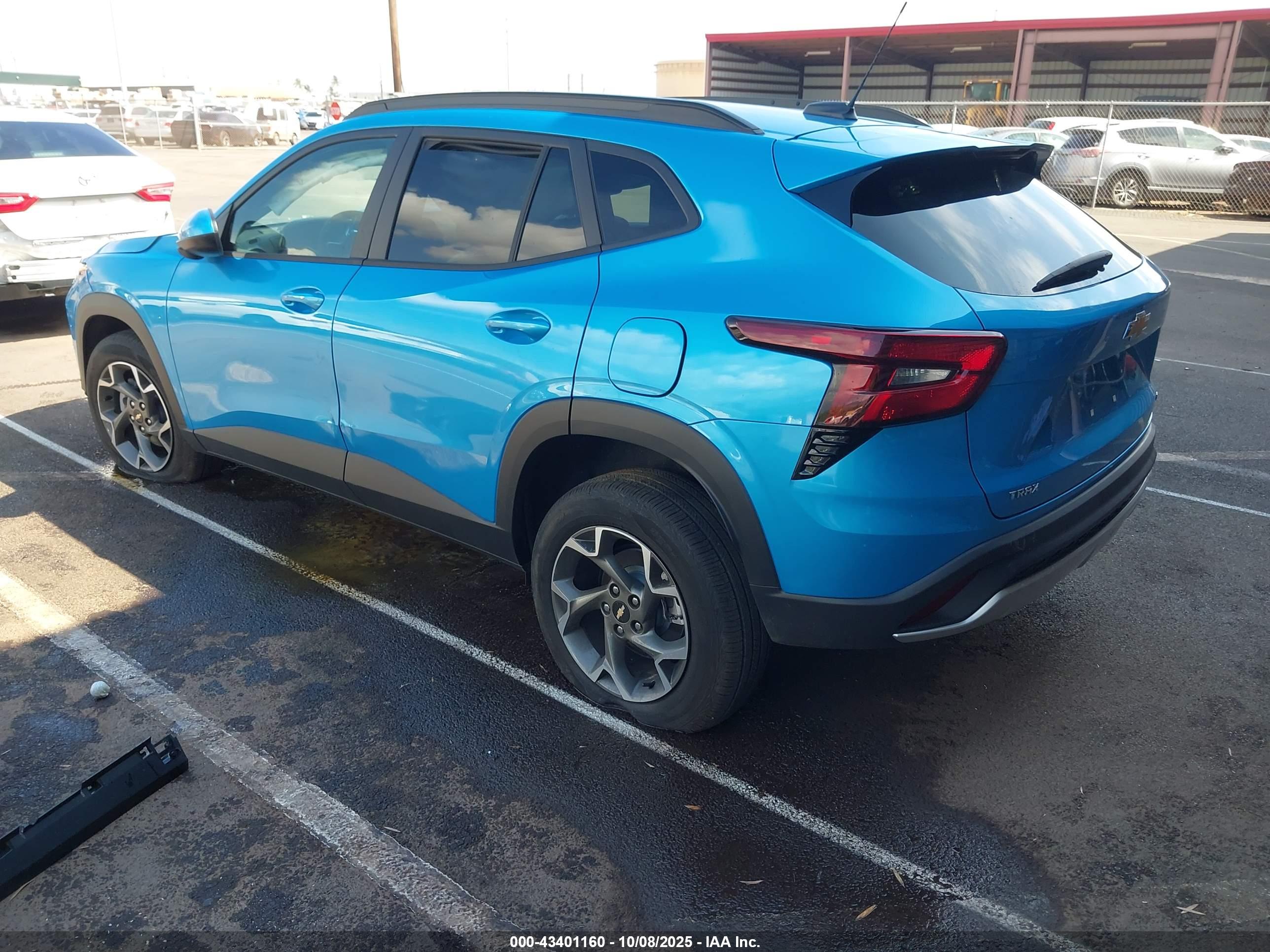 CHEVROLET TRAX image 3