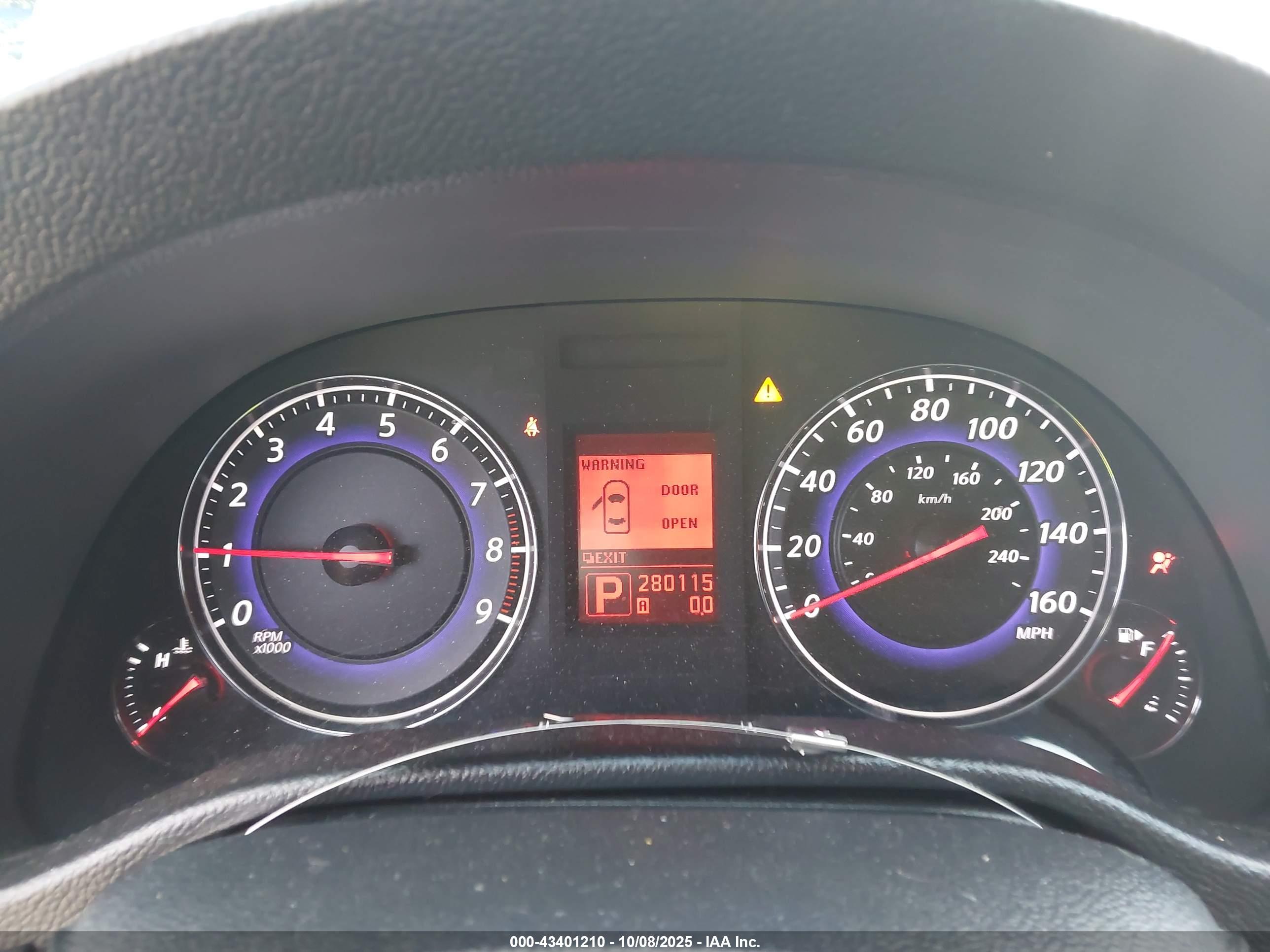 INFINITI G37 image 7