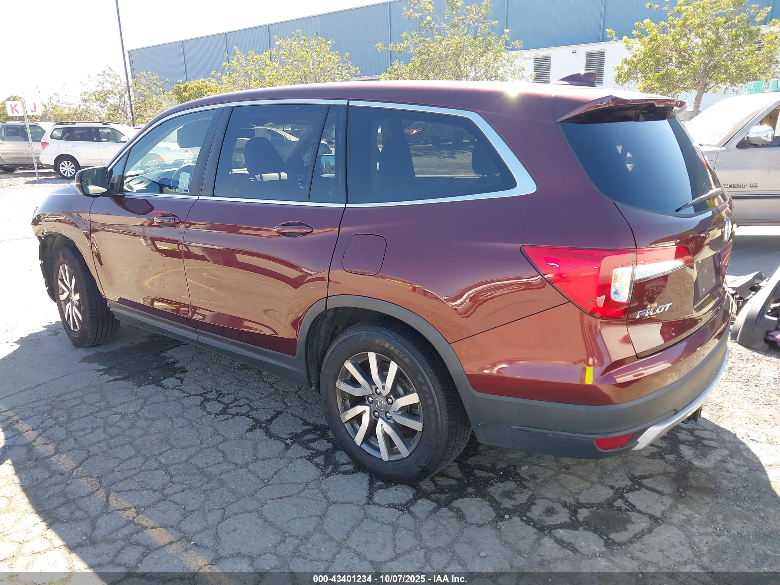 HONDA PILOT image 3