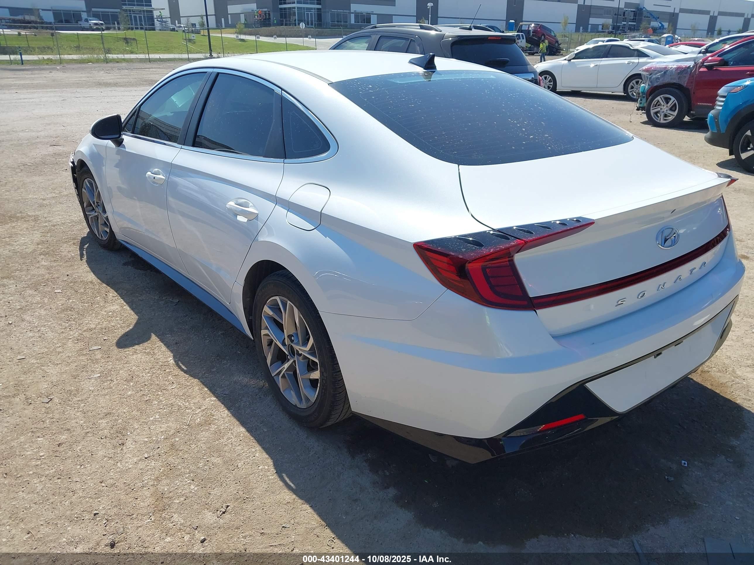 HYUNDAI SONATA image 3