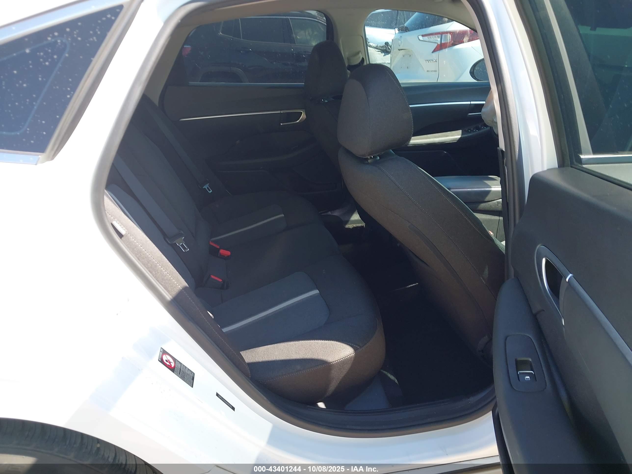 HYUNDAI SONATA image 8