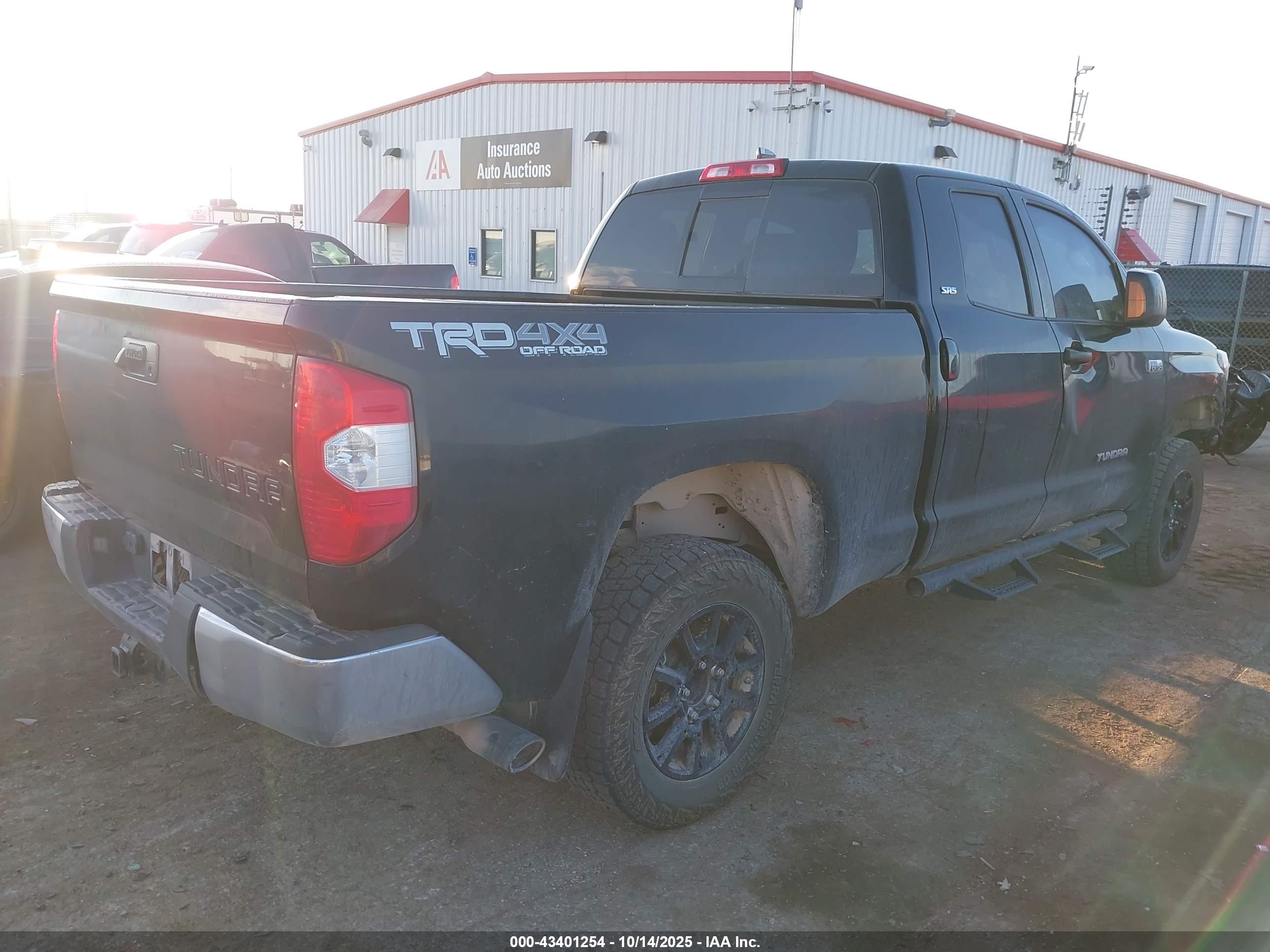 TOYOTA TUNDRA image 4