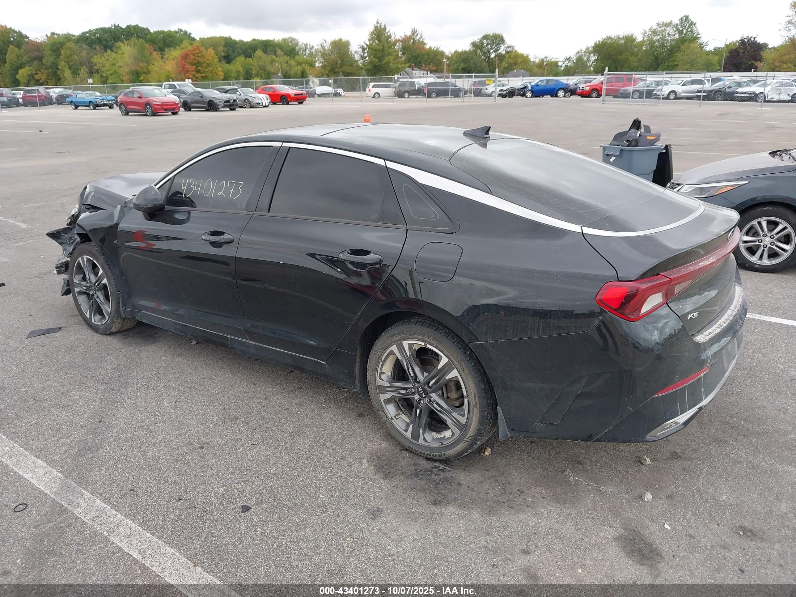 KIA K5 image 3