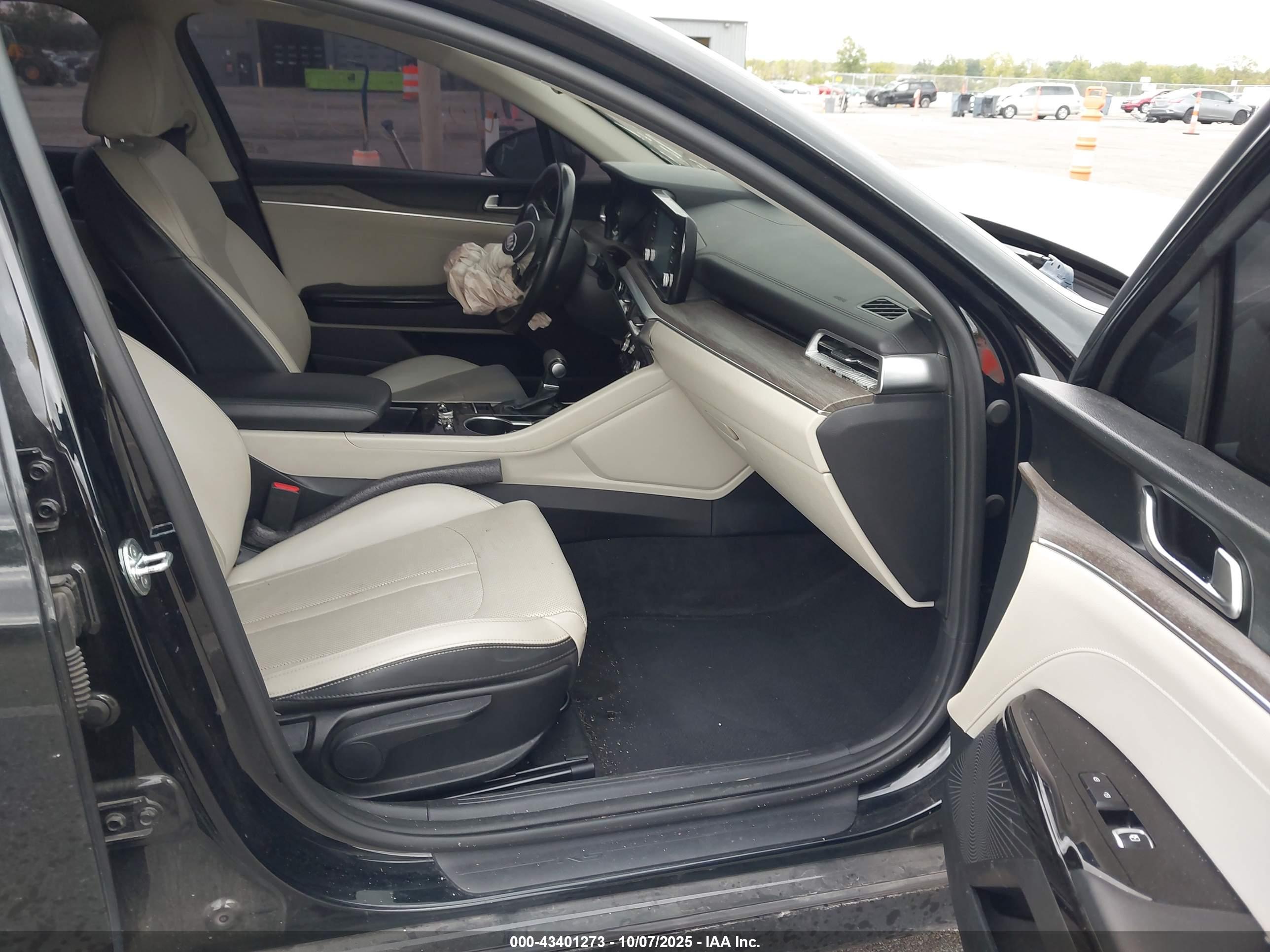 KIA K5 image 5