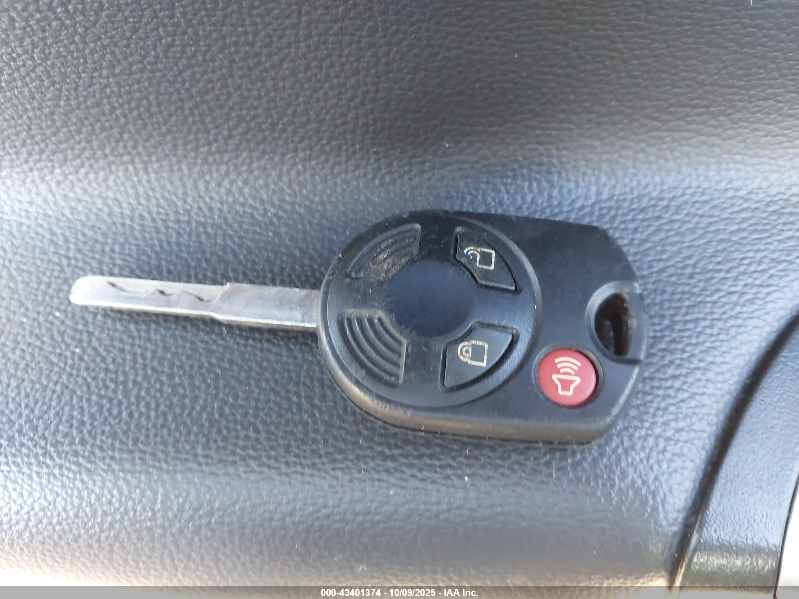 FORD ESCAPE image 11