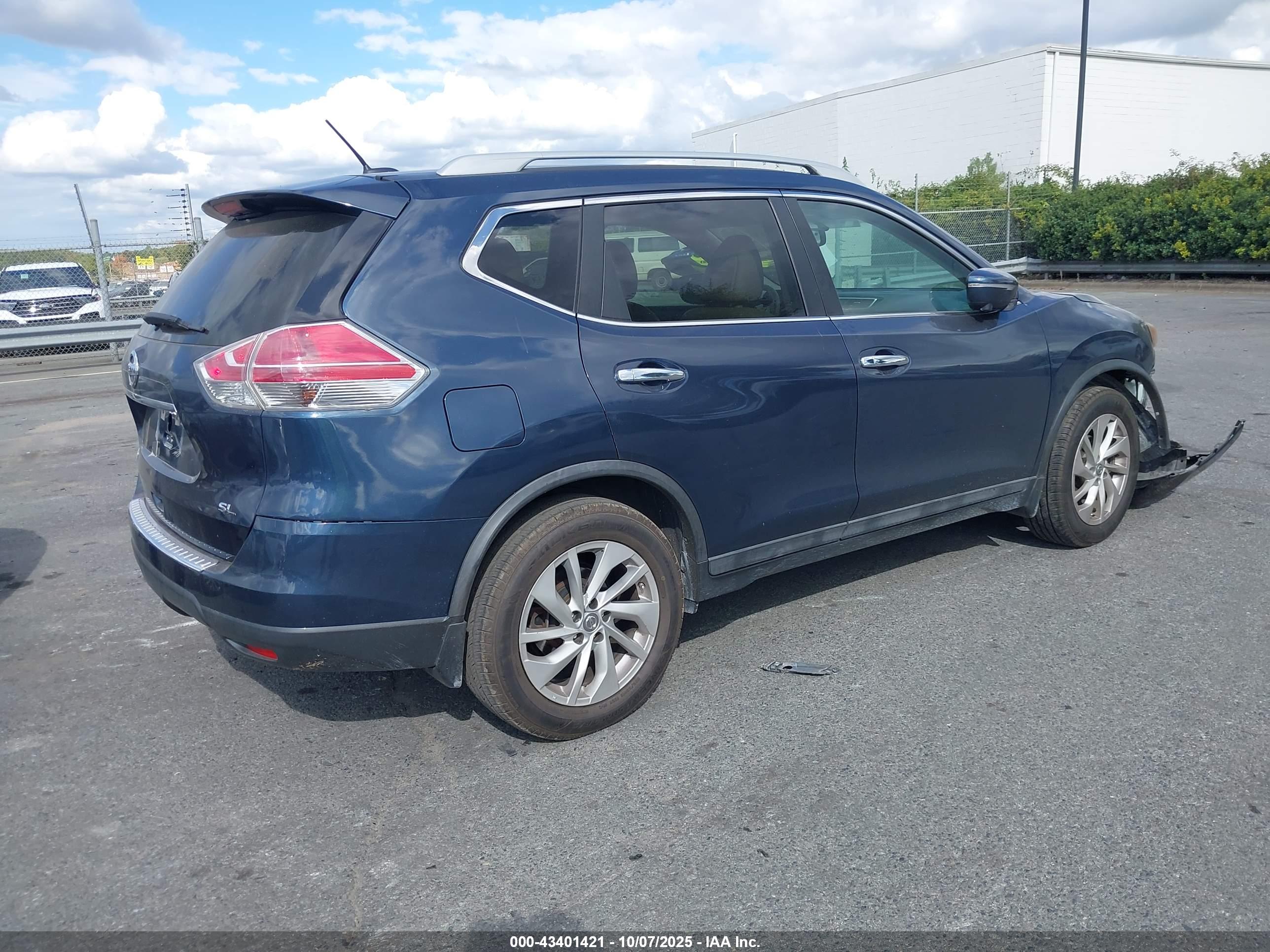 NISSAN ROGUE image 4