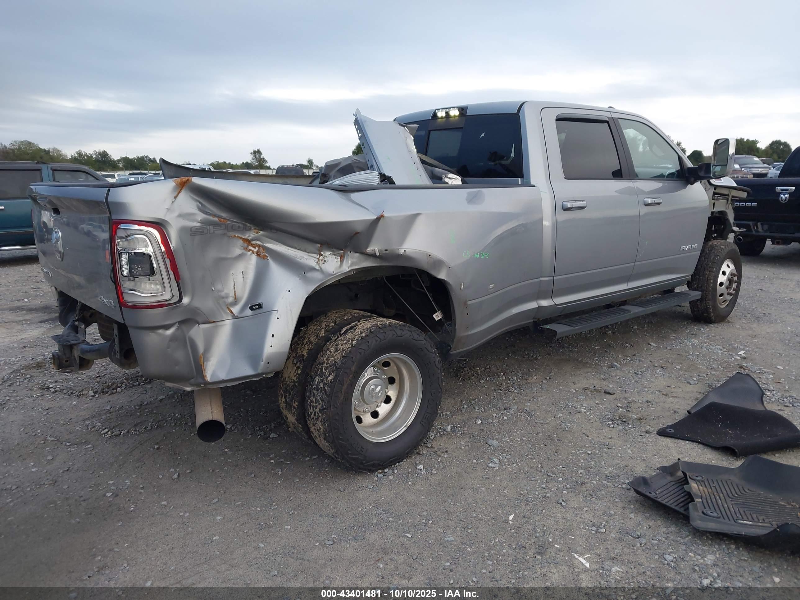 RAM 3500 image 4