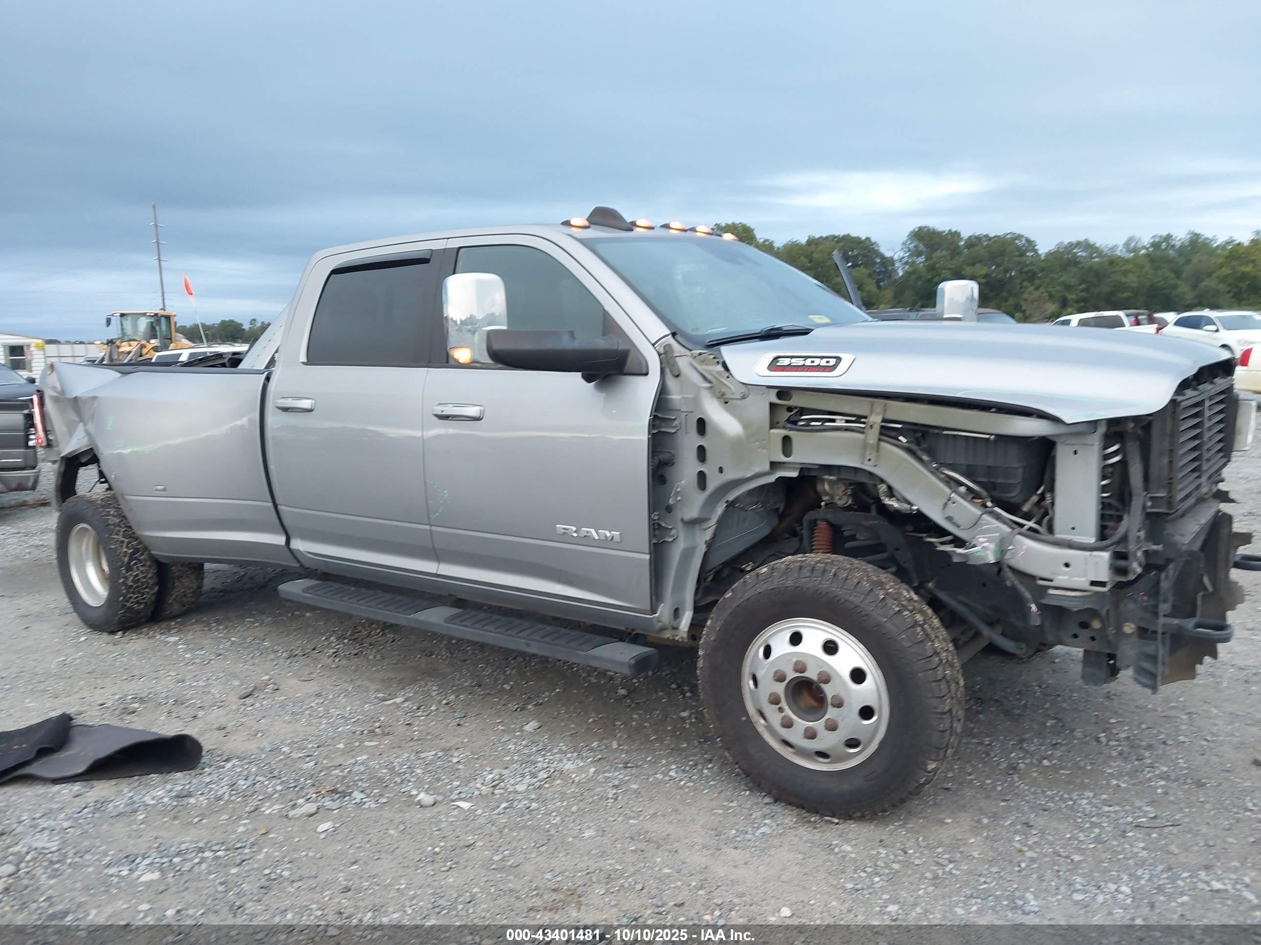 RAM 3500 image 6