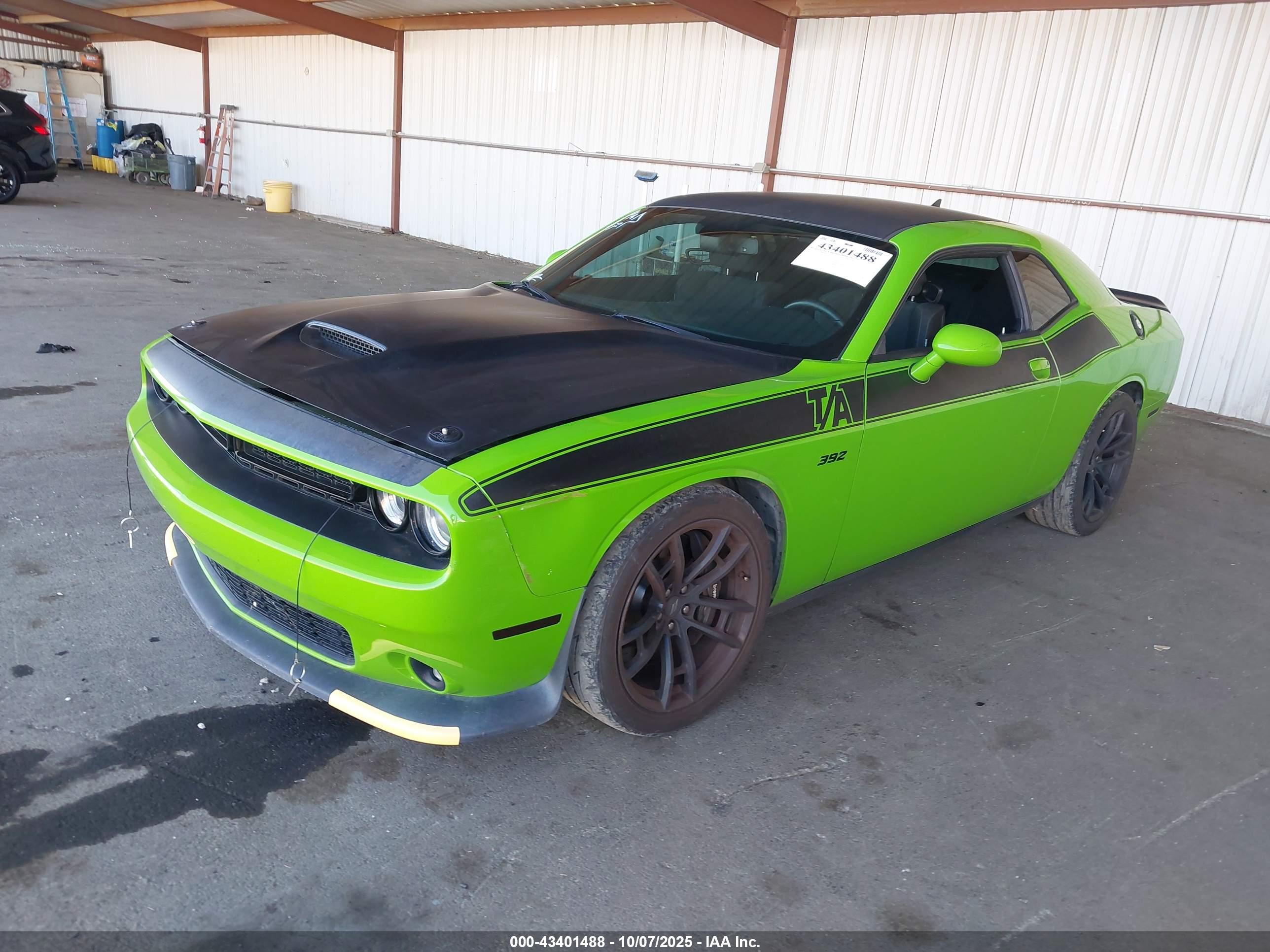 DODGE CHALLENGER image 2
