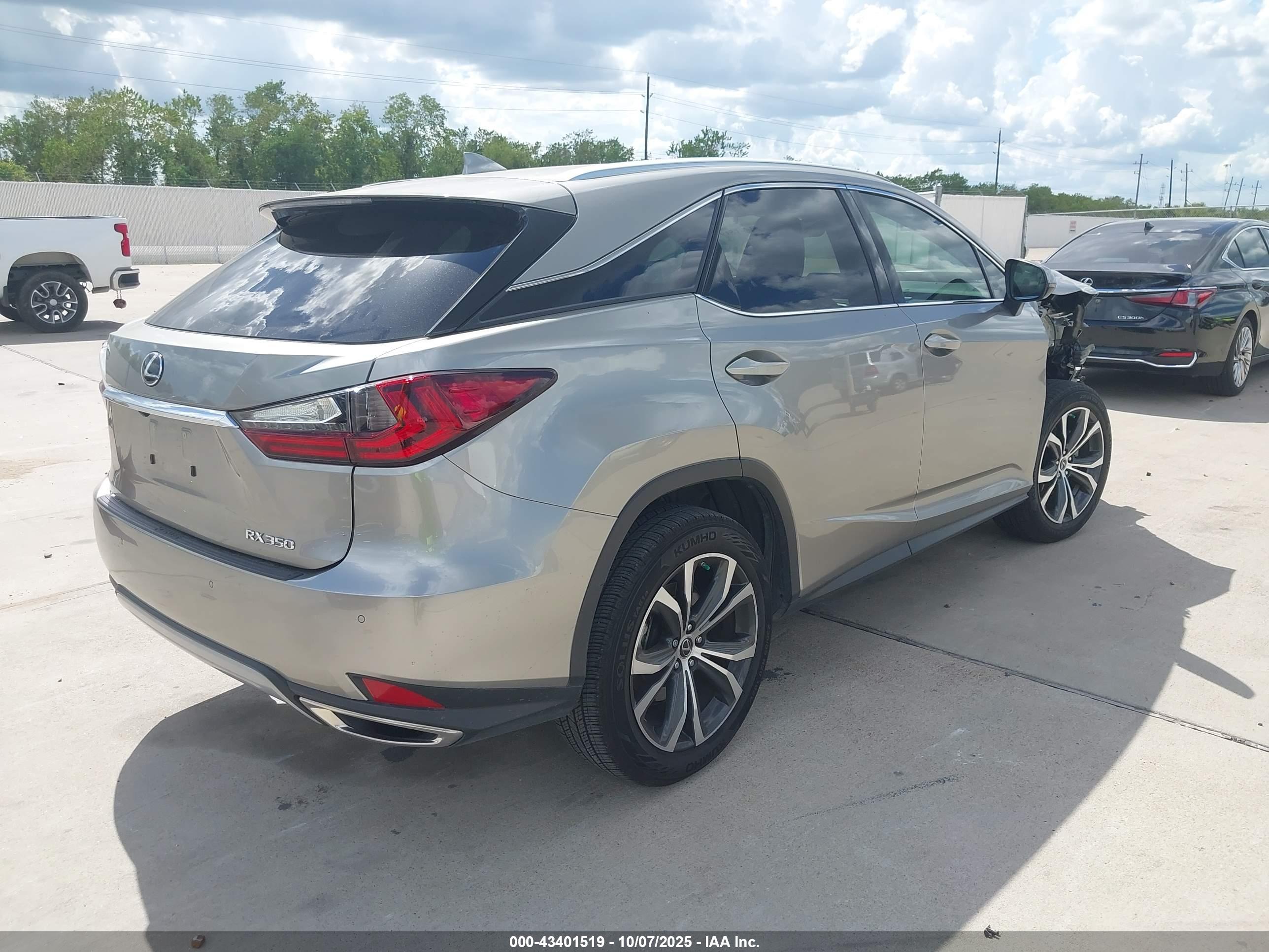 LEXUS RX image 4