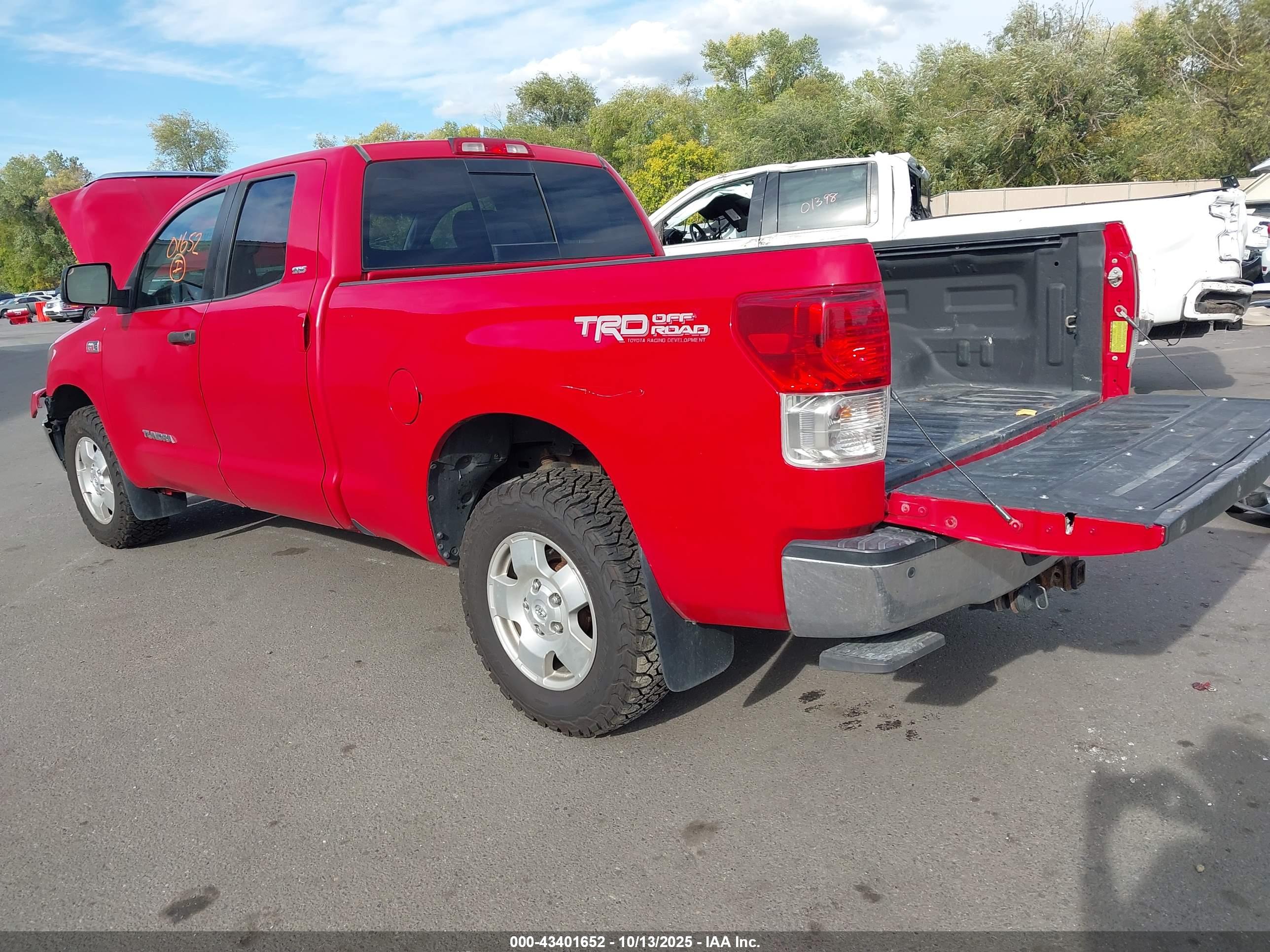 TOYOTA TUNDRA image 3