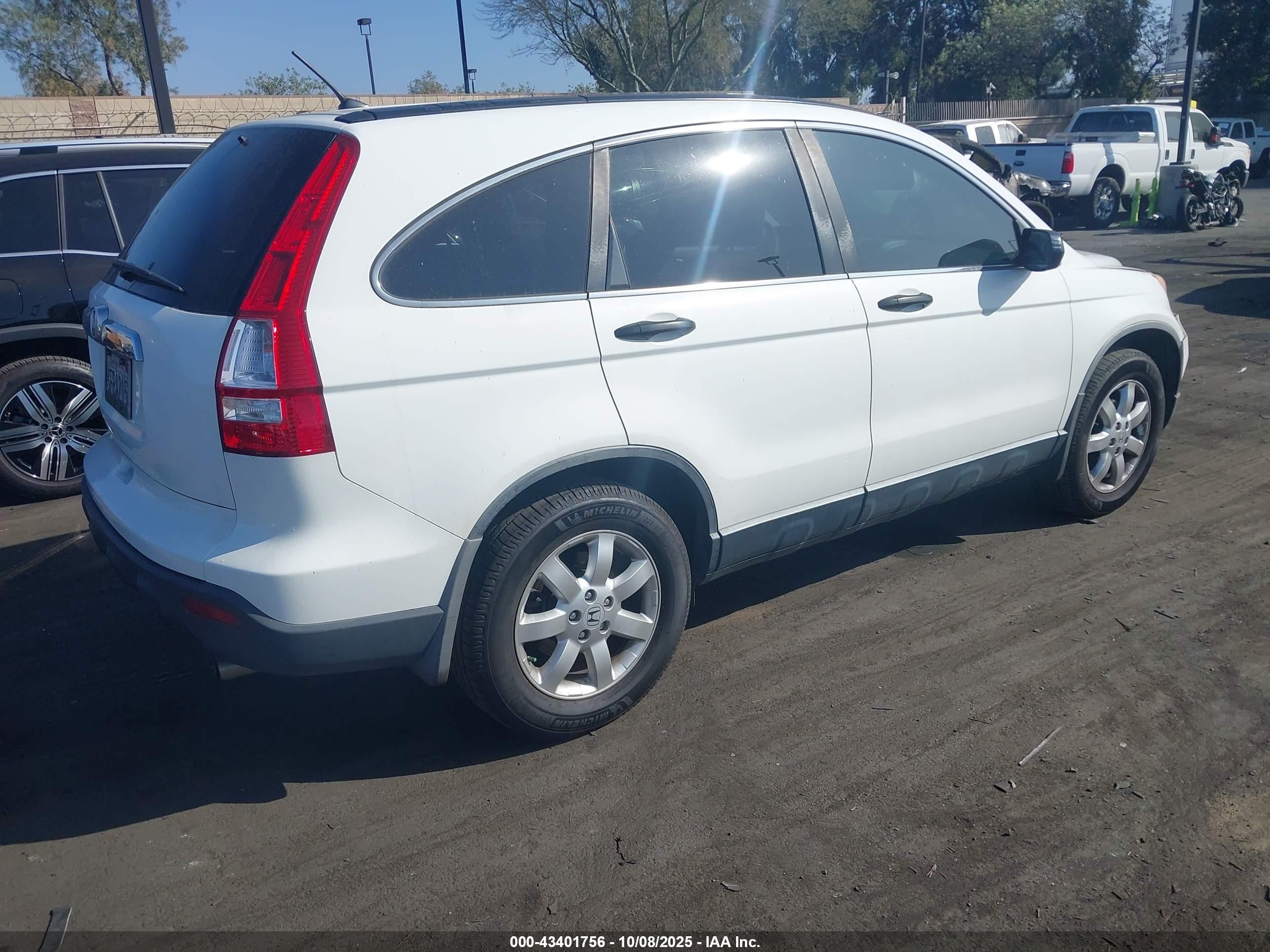 HONDA CR-V image 4
