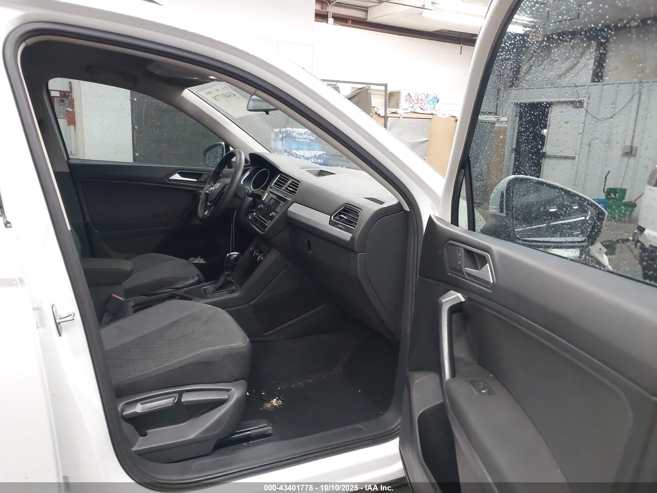 VOLKSWAGEN TIGUAN image 5
