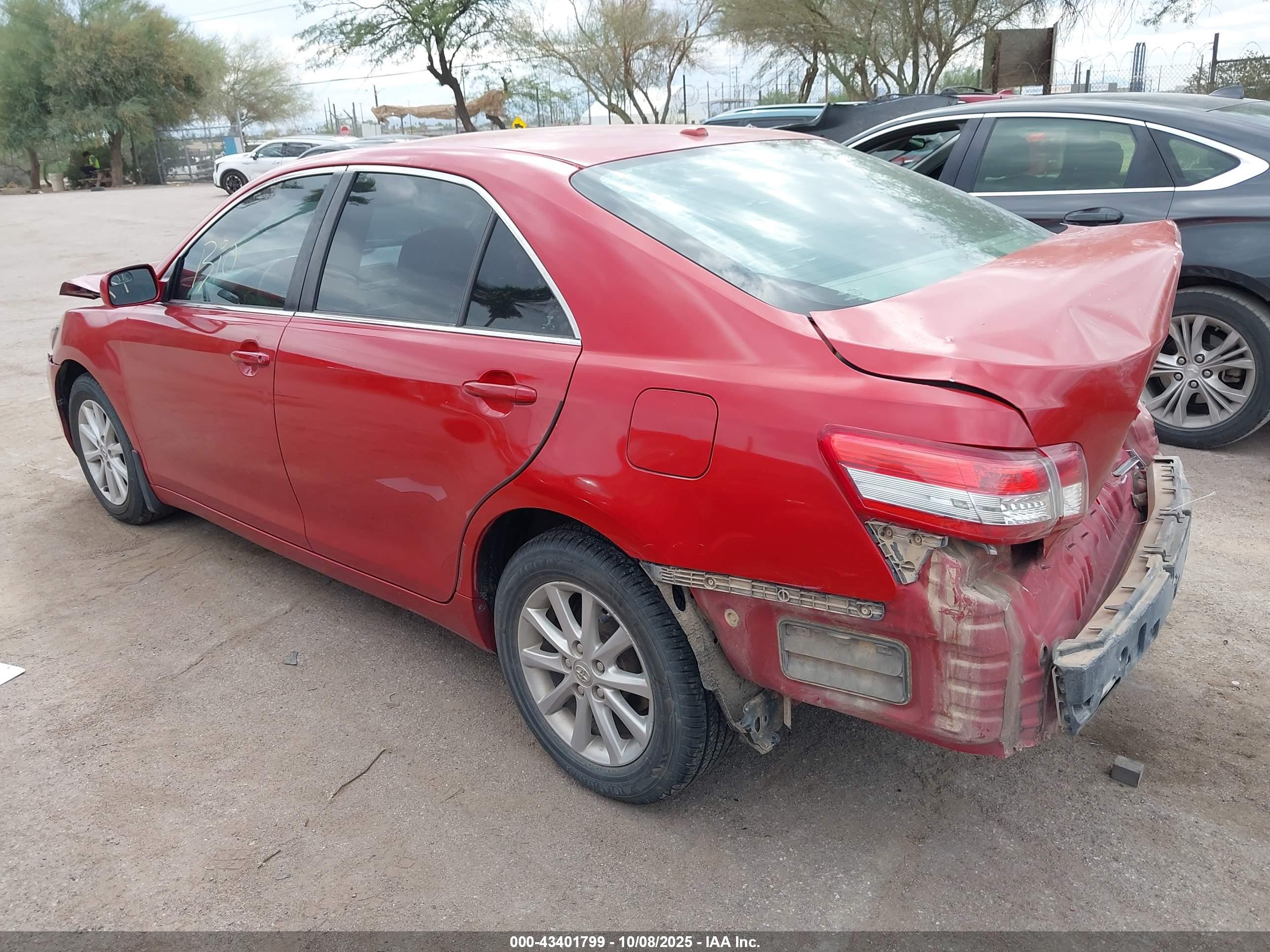 TOYOTA CAMRY image 3