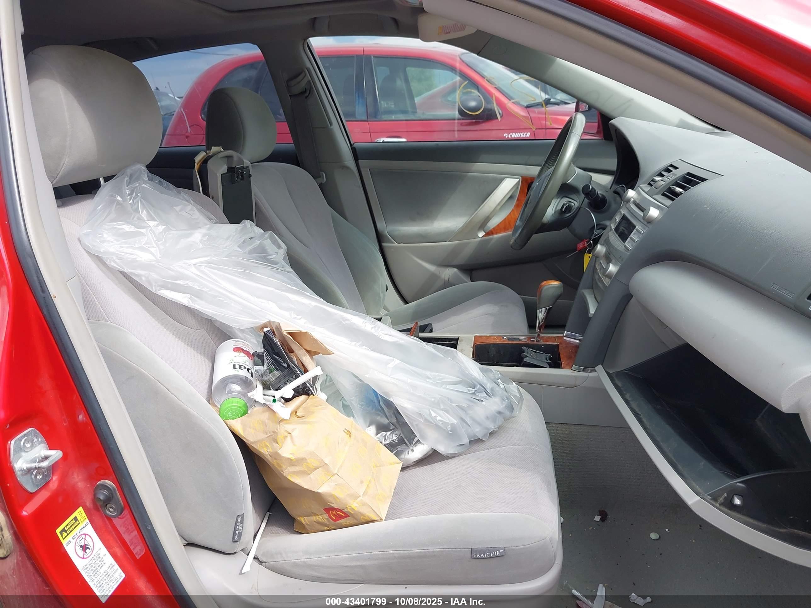 TOYOTA CAMRY image 5