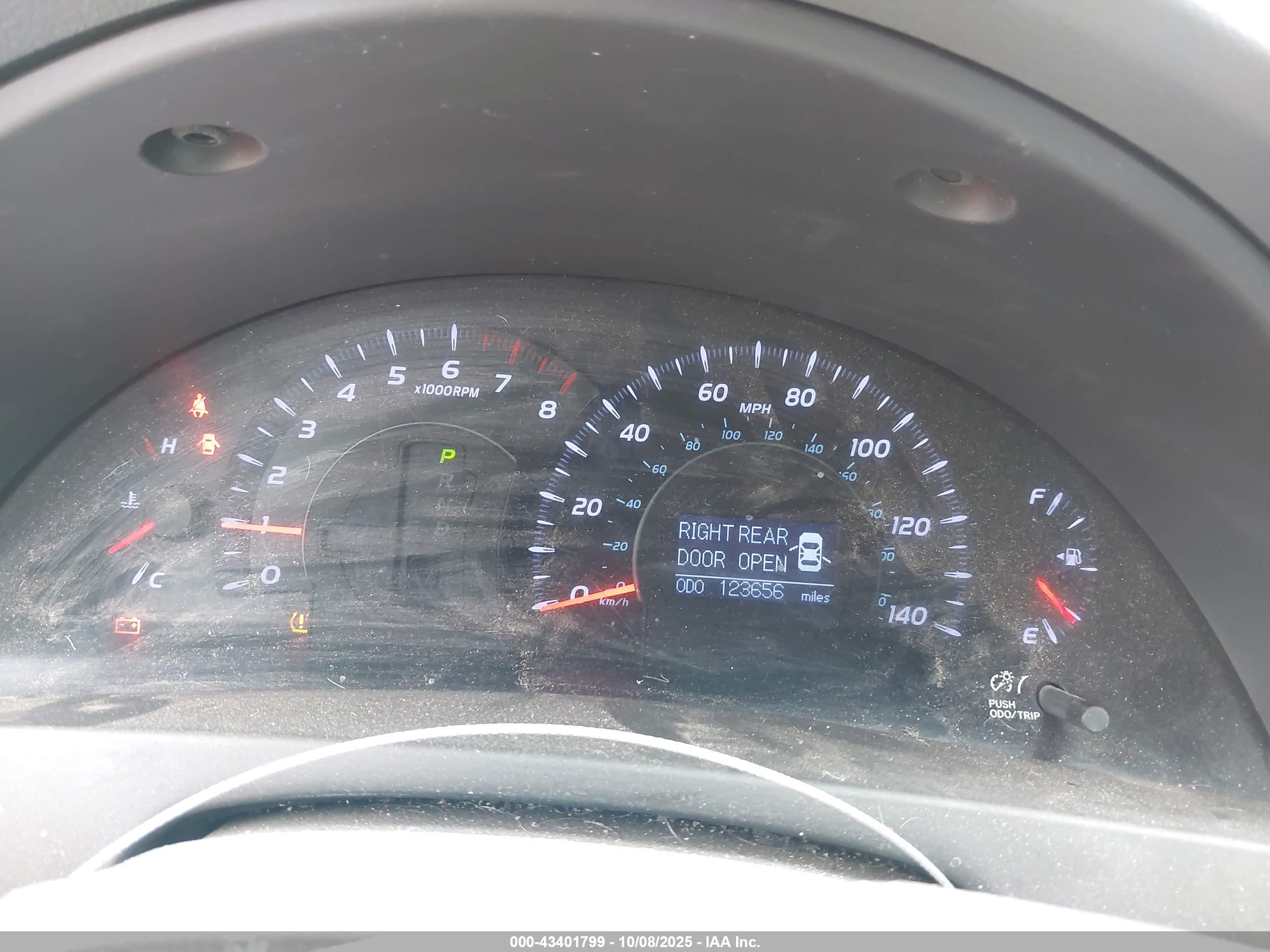 TOYOTA CAMRY image 7