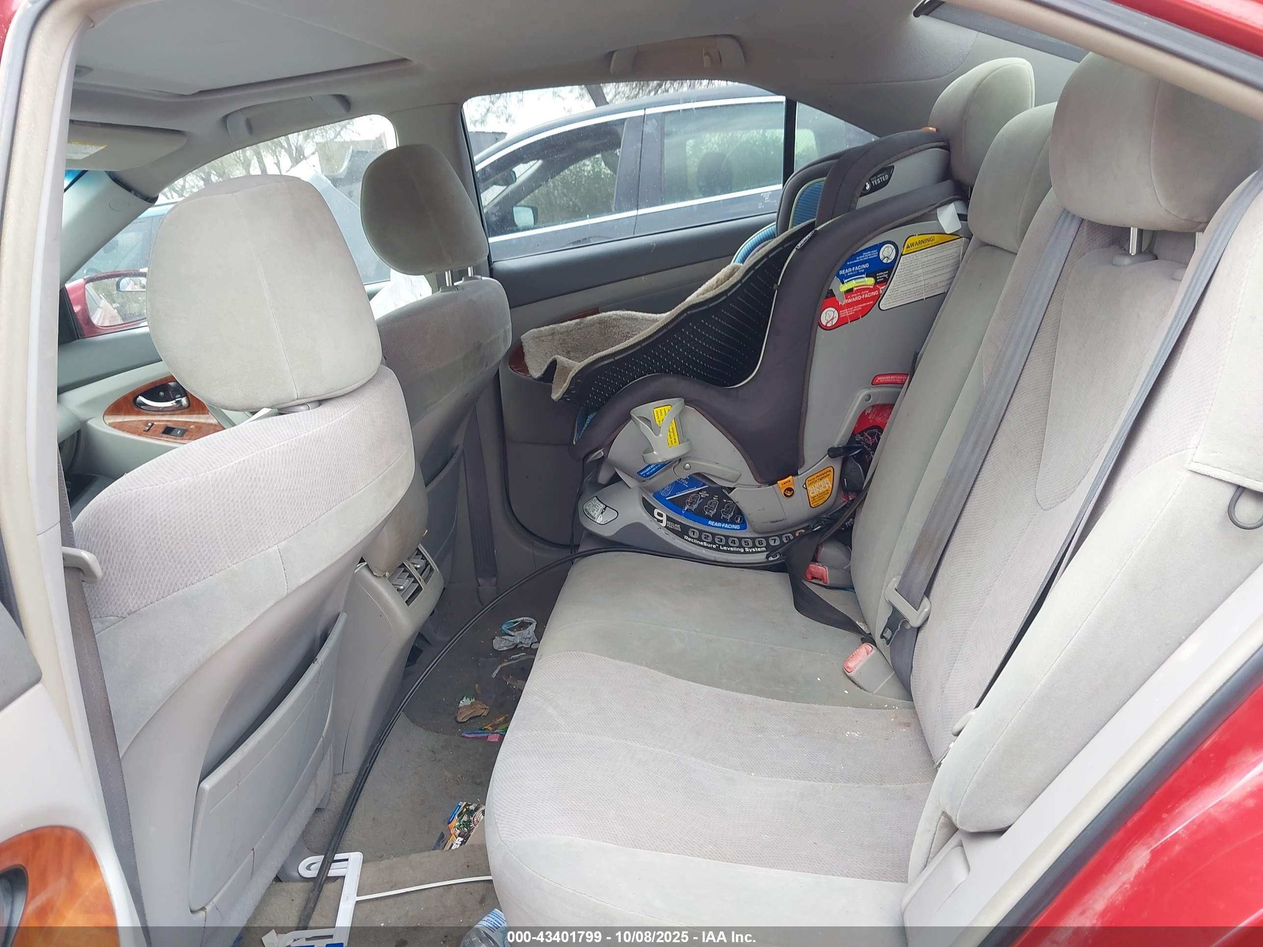 TOYOTA CAMRY image 8