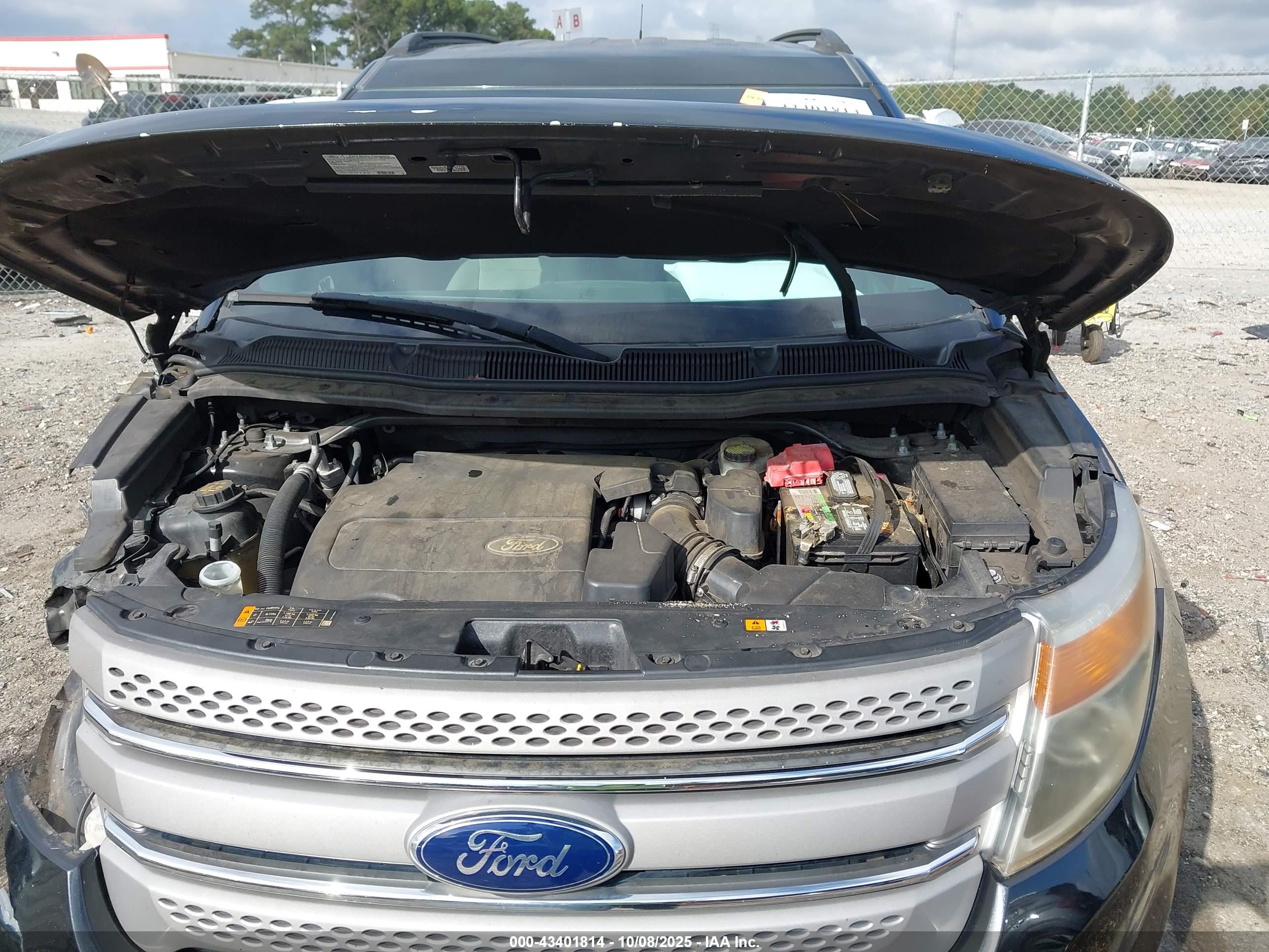 FORD EXPLORER image 10