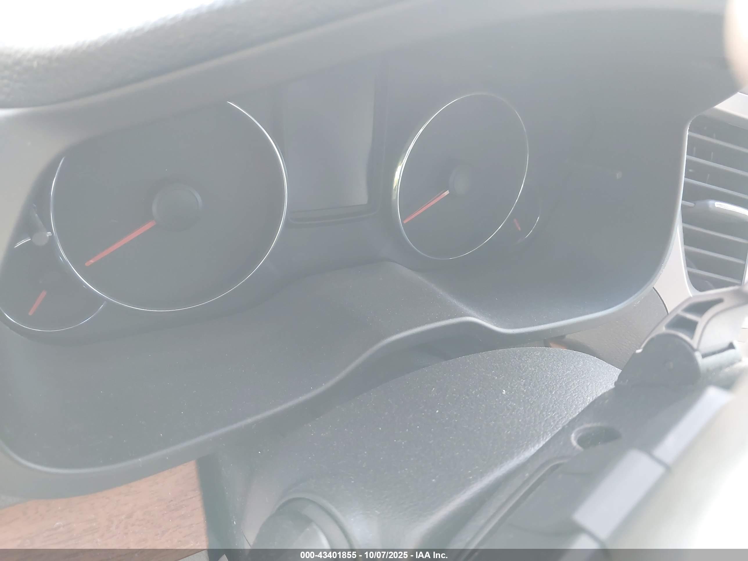 SUBARU OUTBACK image 7
