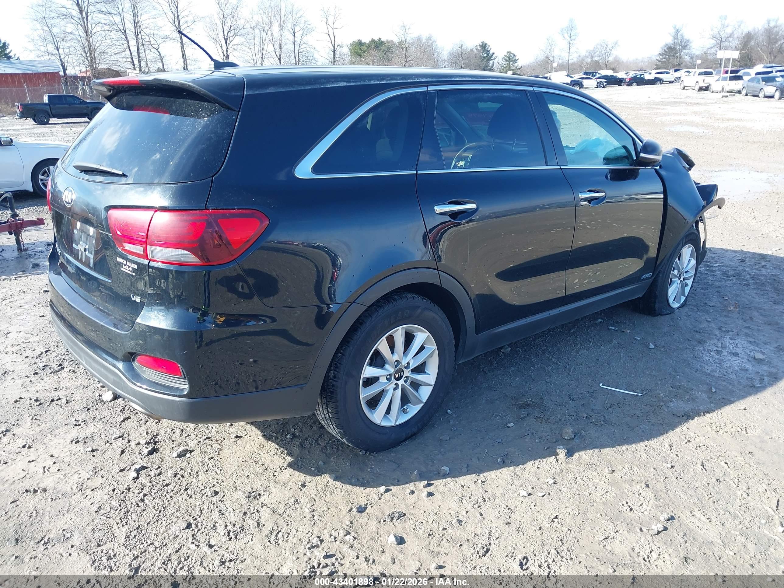 KIA SORENTO image 4