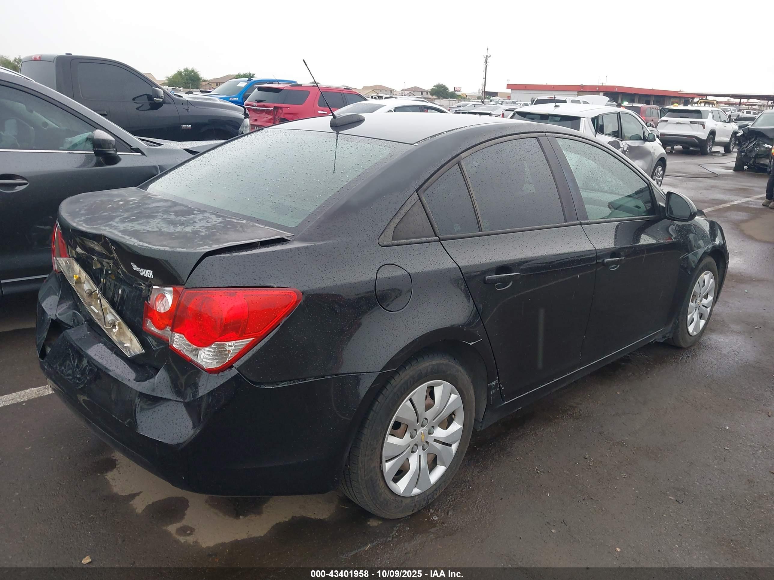 CHEVROLET CRUZE image 4